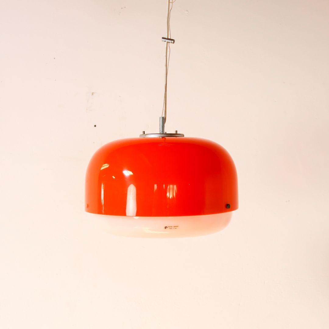 Space Age Medusa Pendant Lamp by Harvey Guzzini In Good Condition For Sale In BAARLO, LI