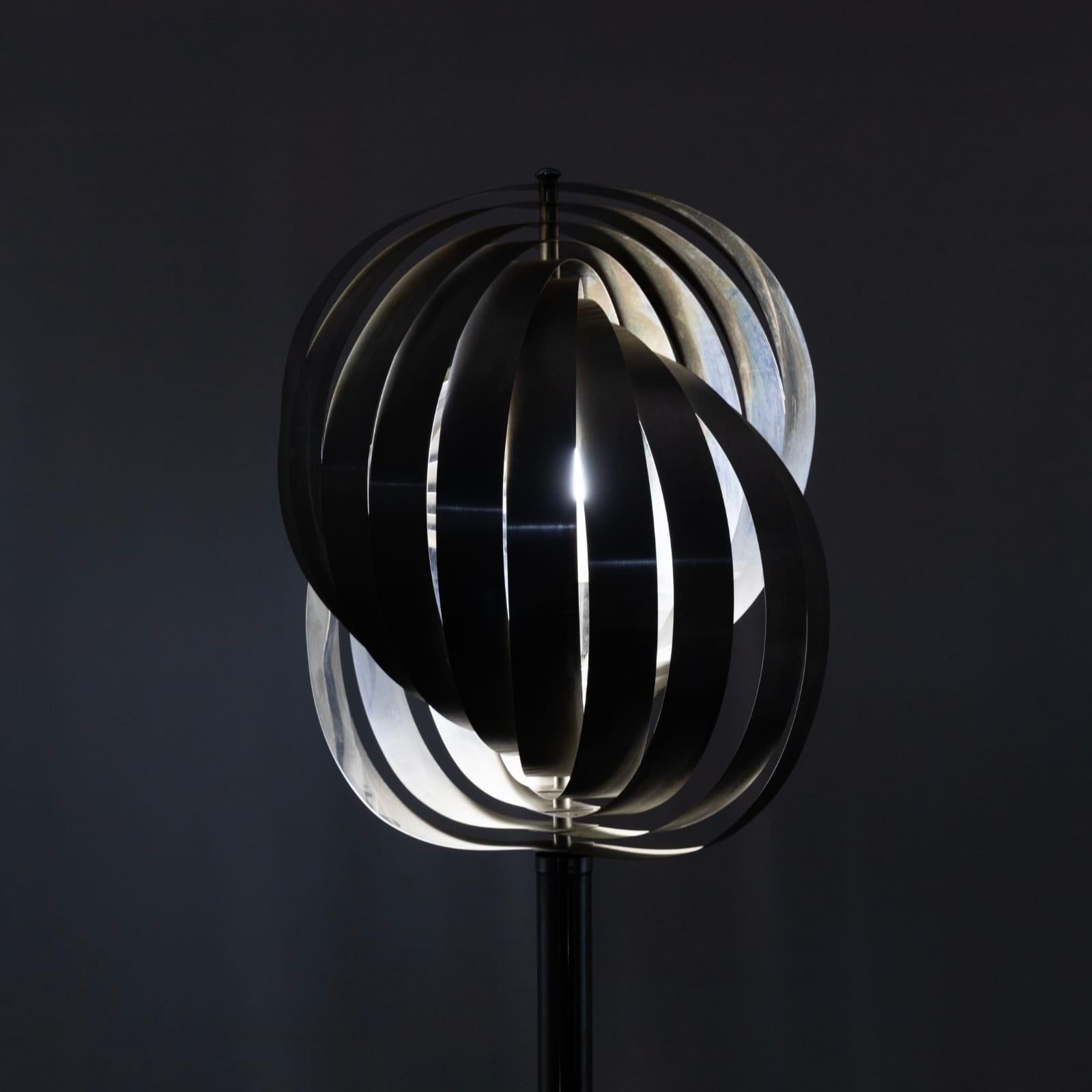 Space Age Metal Floor Lamp by Henri Mathieu, France, 1970s In Good Condition For Sale In SAINT-OUEN, FR