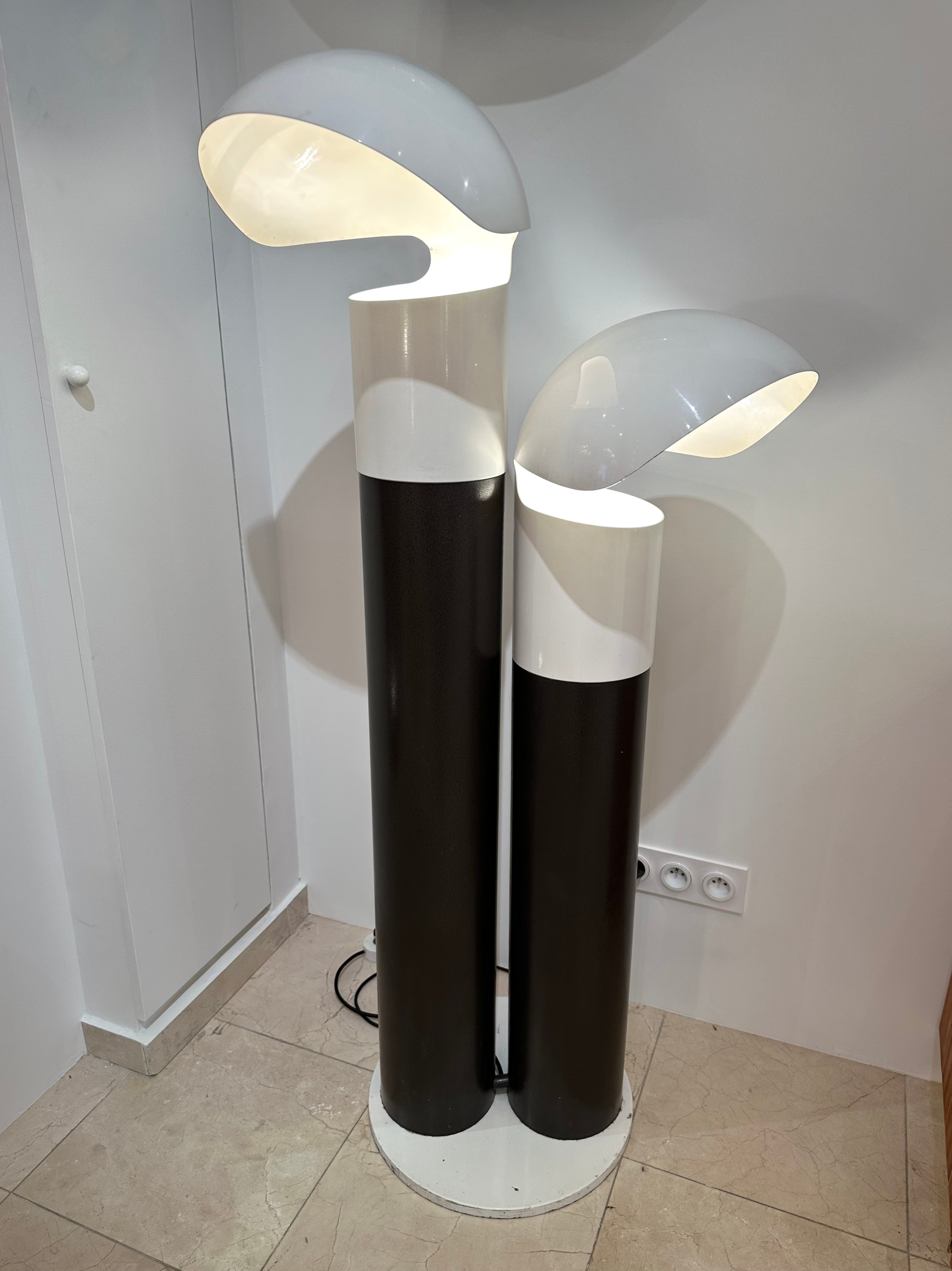 Extremely rare Mid-Century Modern Space Age Floor lamp with double parable difusor shades white lacquered metal by the italian designer Franco Buzzi Ceriani. Famous design like Esperia, Angelo Brotto, Stilnovo, Arteluce, Arredoluce, Artemide, Pierre