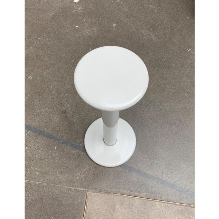 20ième siècle Stand ou table d'appoint en métal A Space en vente