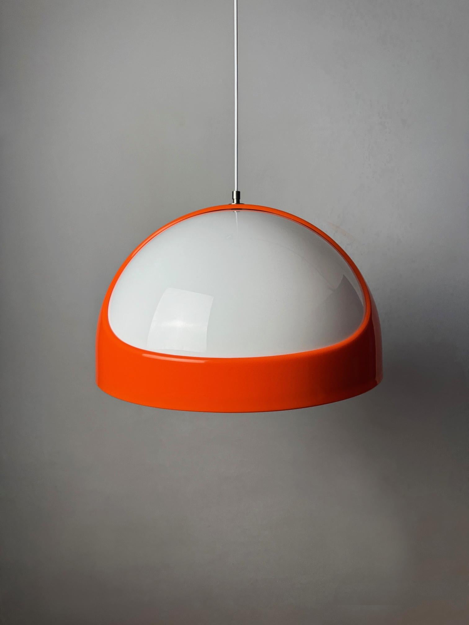 A Space Age Mod. 4064 Pendelleuchte von Gerd Lange, Kartell, 1960er Jahre Italien (Kartell Museum) im Zustand „Gut“ in BARCELONA, ES
