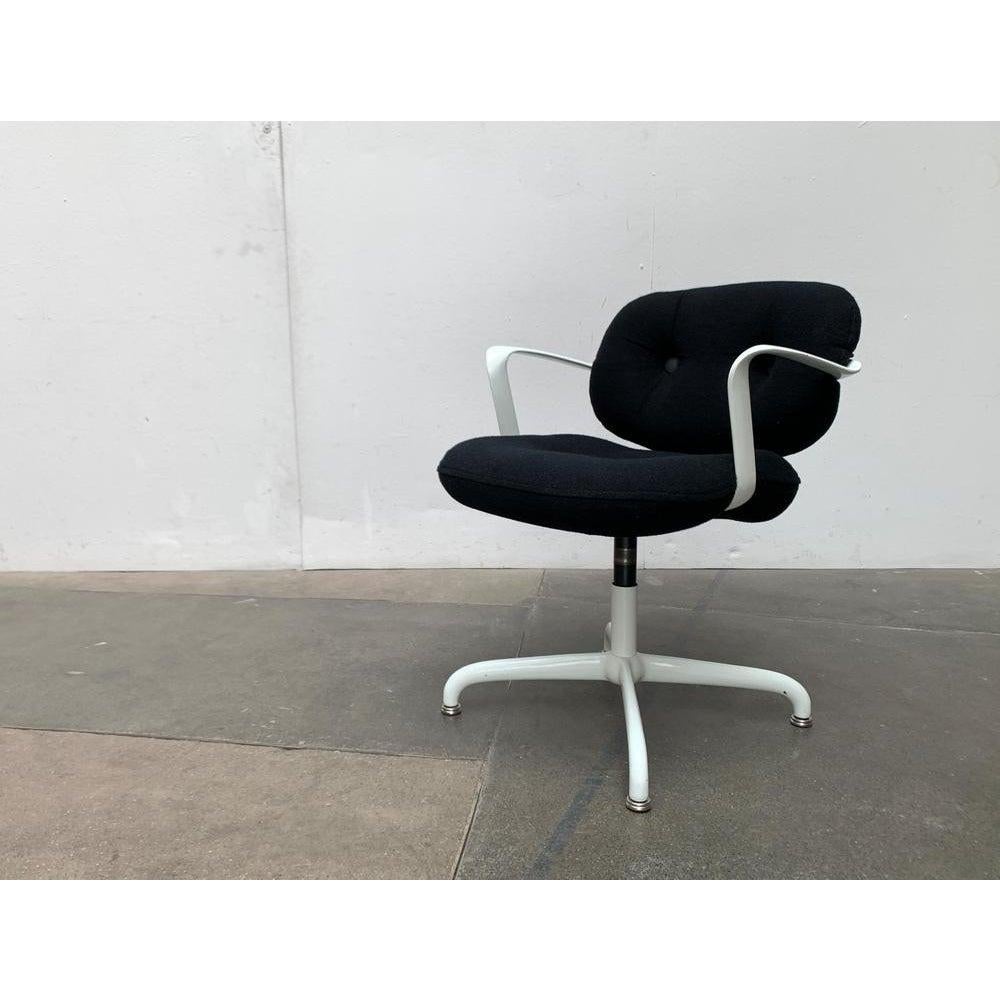 Ère spatiale Chaise pivotante de l'ère spatiale 2038 par Bruce Hannah et Andrew Morrison, 1970 en vente