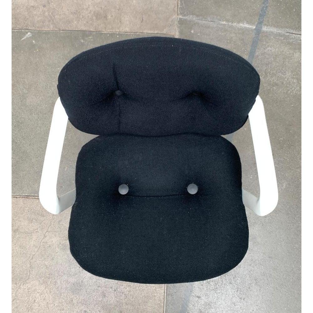 20ième siècle Chaise pivotante de l'ère spatiale 2038 par Bruce Hannah et Andrew Morrison, 1970 en vente