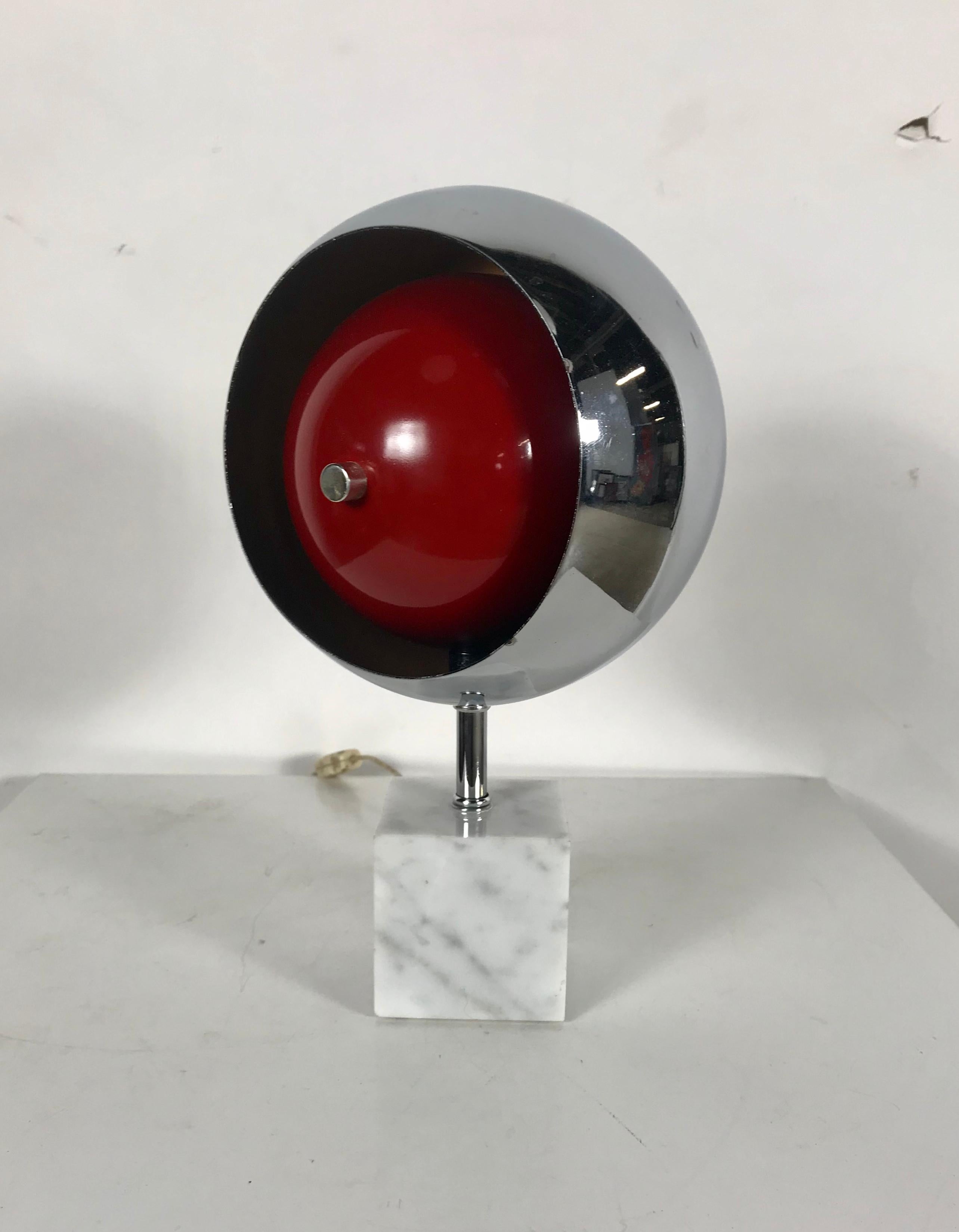 Peint « Eyeball » en chrome et marbre de l'ère spatiale moderniste d'après Arredoluce en vente