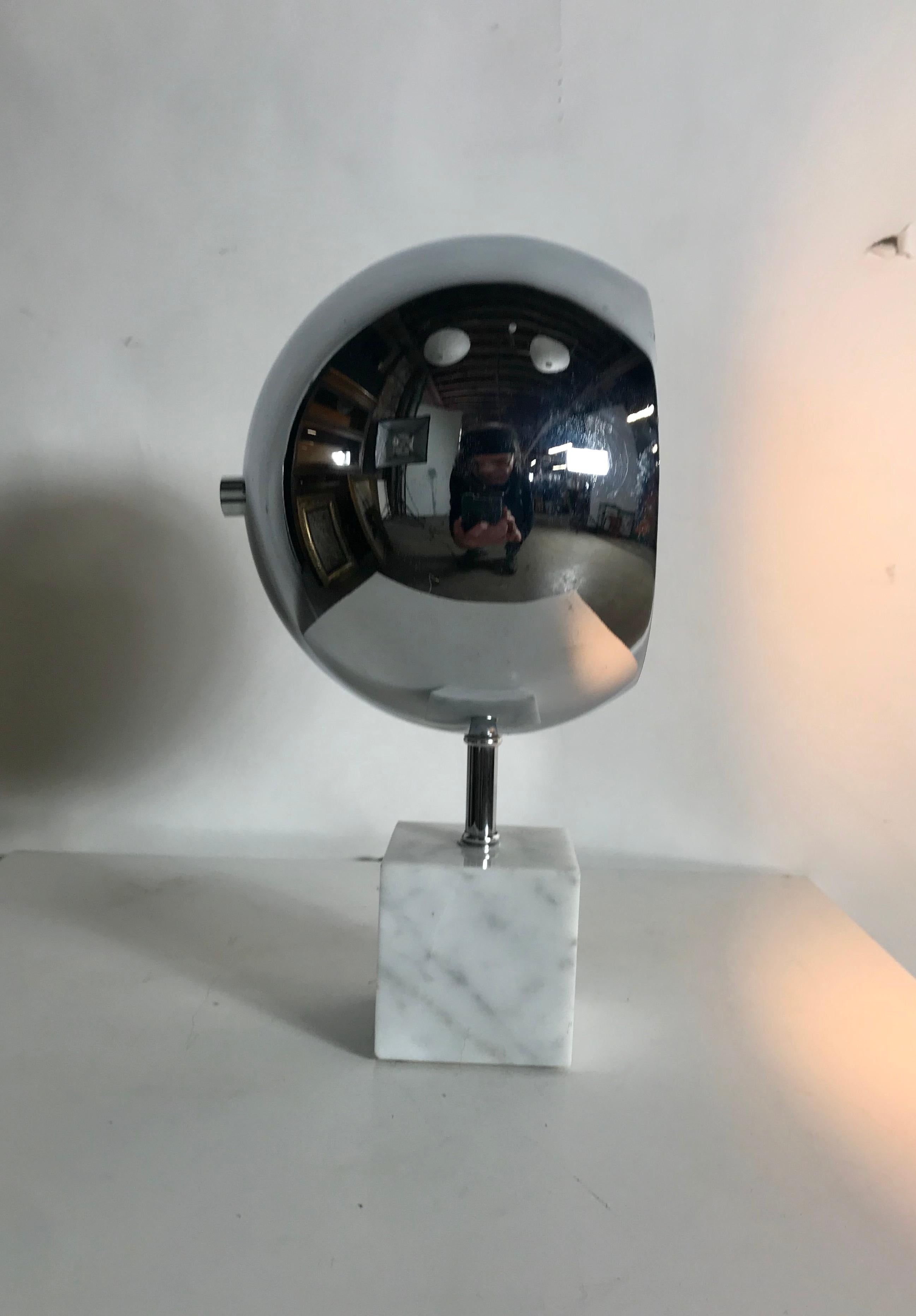 « Eyeball » en chrome et marbre de l'ère spatiale moderniste d'après Arredoluce en vente 1