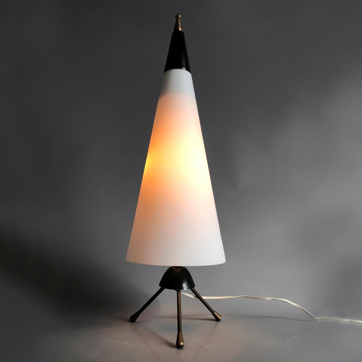 Painted Space Age Modernist Conical Table Lamp, Italy, 1960s For Sale