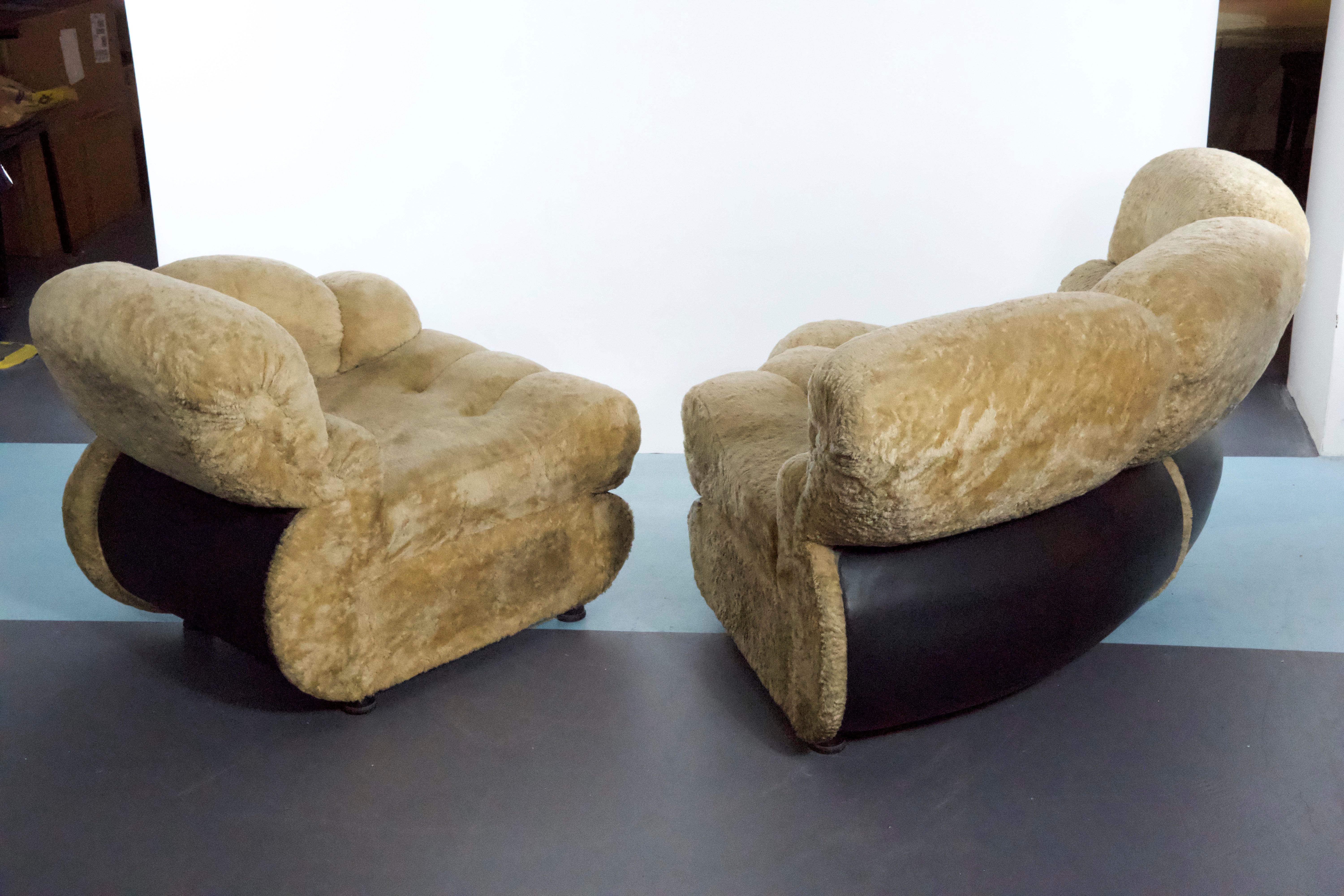 Canapé modulaire de l'ère spatiale Adriano Piazzesi, ours en peluche crème et similicuir, 1970 en vente 1