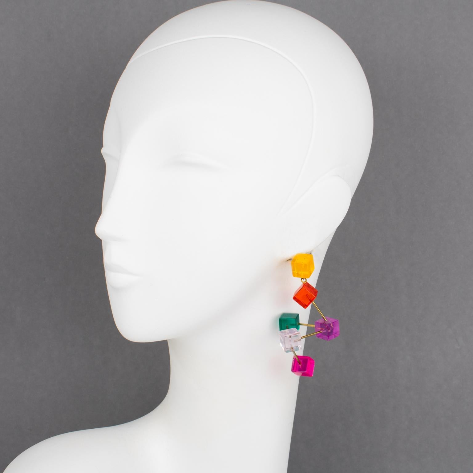 Space Age Multicolor Atomic Lucite Ohrringe mit Ohrstecker (Modernistisch) im Angebot