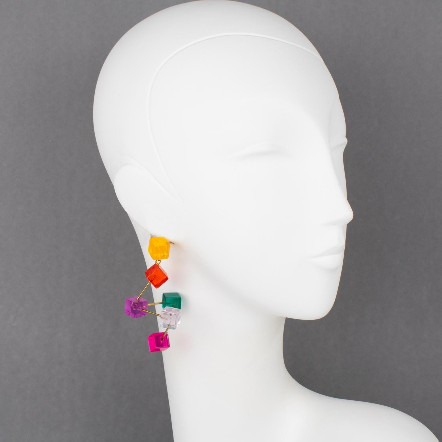Space Age Multicolor Atomic Lucite Ohrringe mit Ohrstecker im Angebot 2