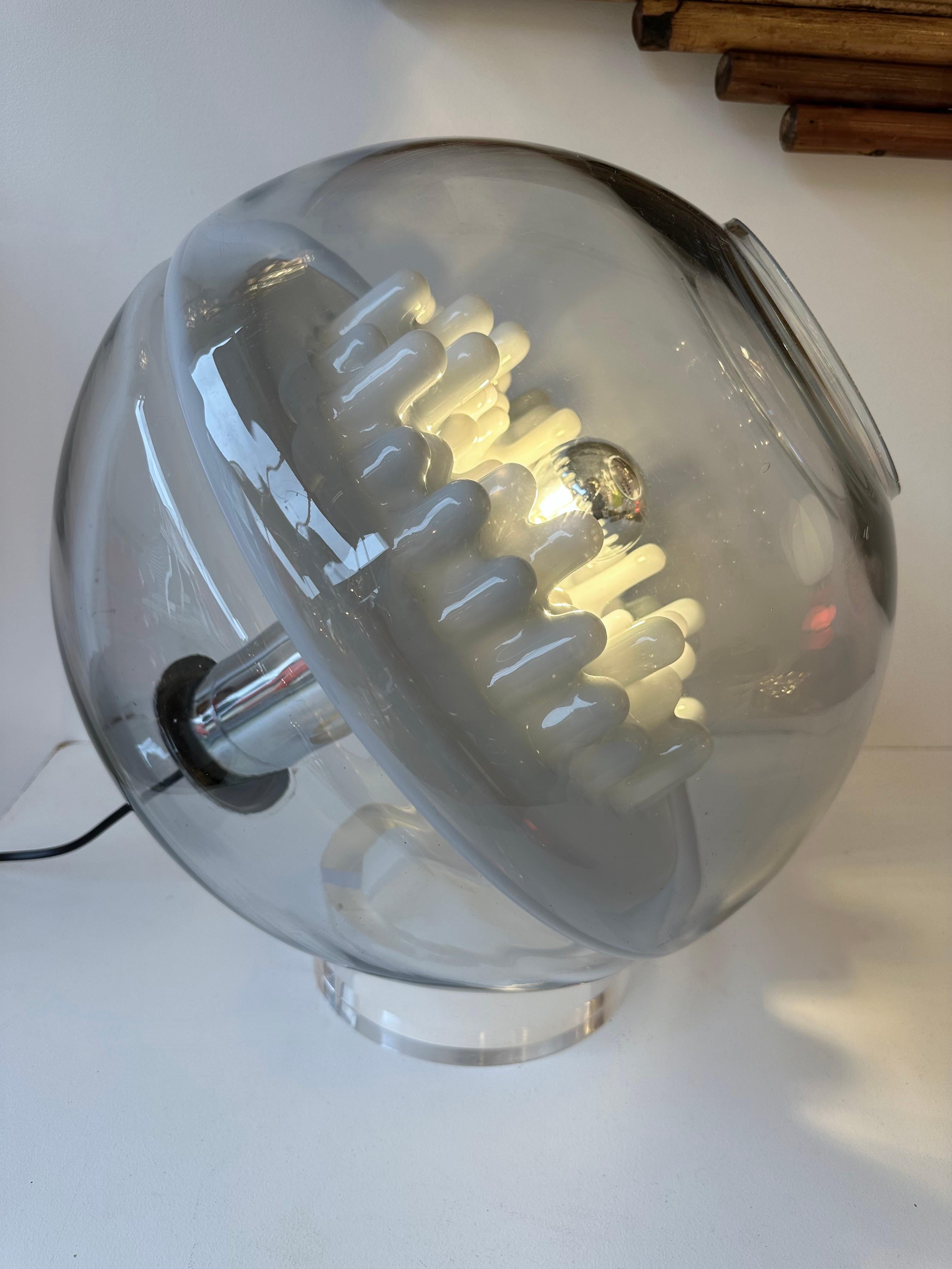 Lampe de Murano en verre et lucite de l'ère spatiale par Leucos, Italie, 1970 en vente 5