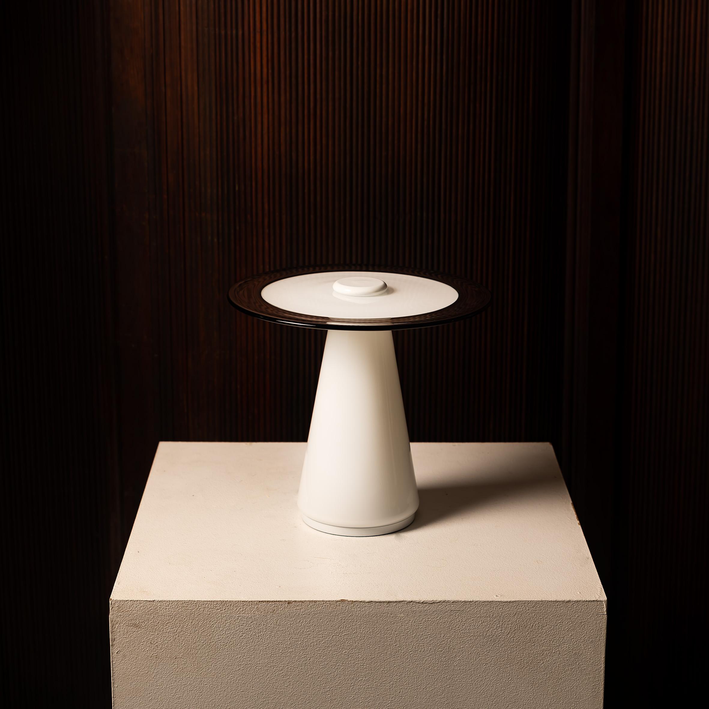 Fin du 20e siècle Lampe de table en verre de Murano de l'ère spatiale, 1970 en vente