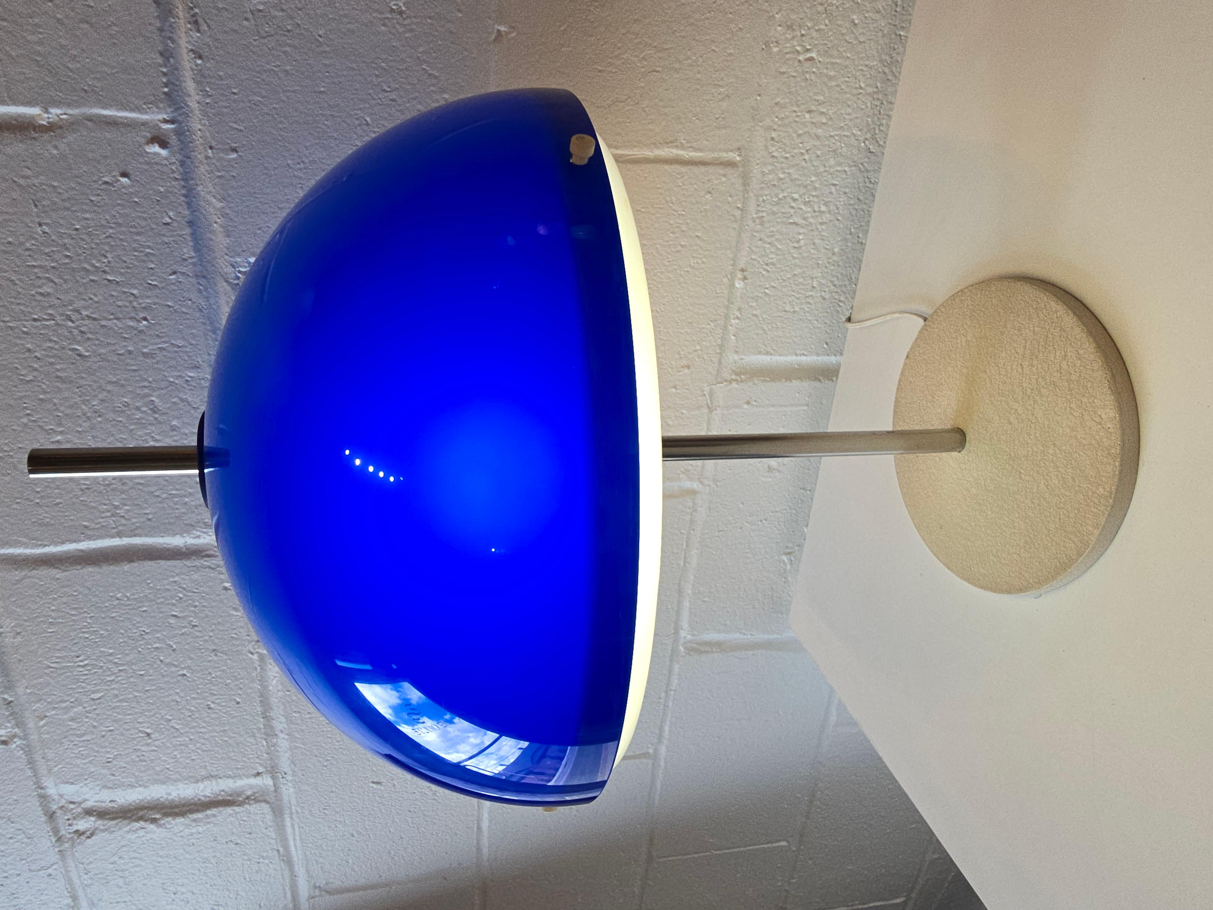 Altro Lampada da tavolo Space AGE a fungo in acrilico e cromo in vendita