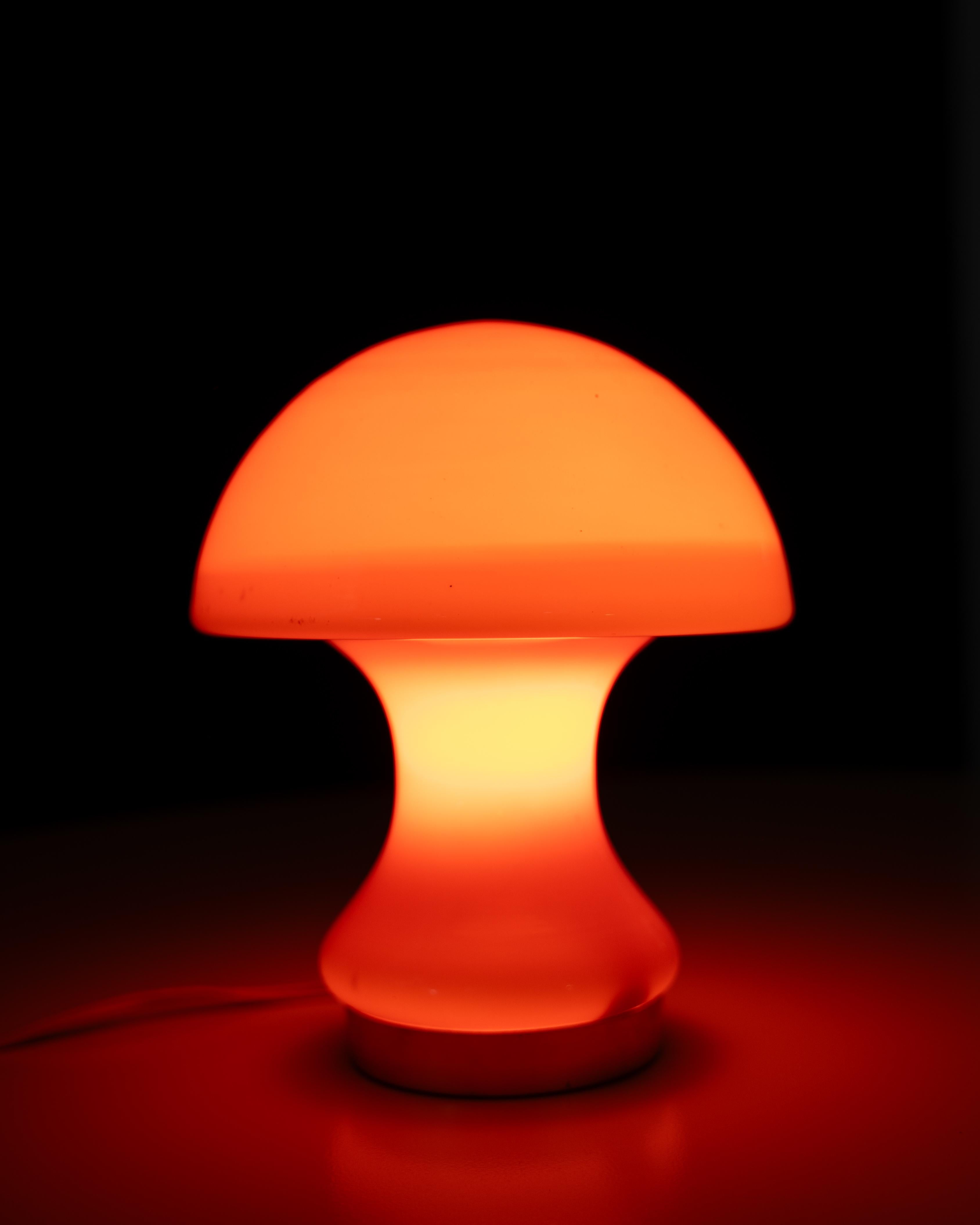 A Space Age Pilz Tischlampe im Angebot 4