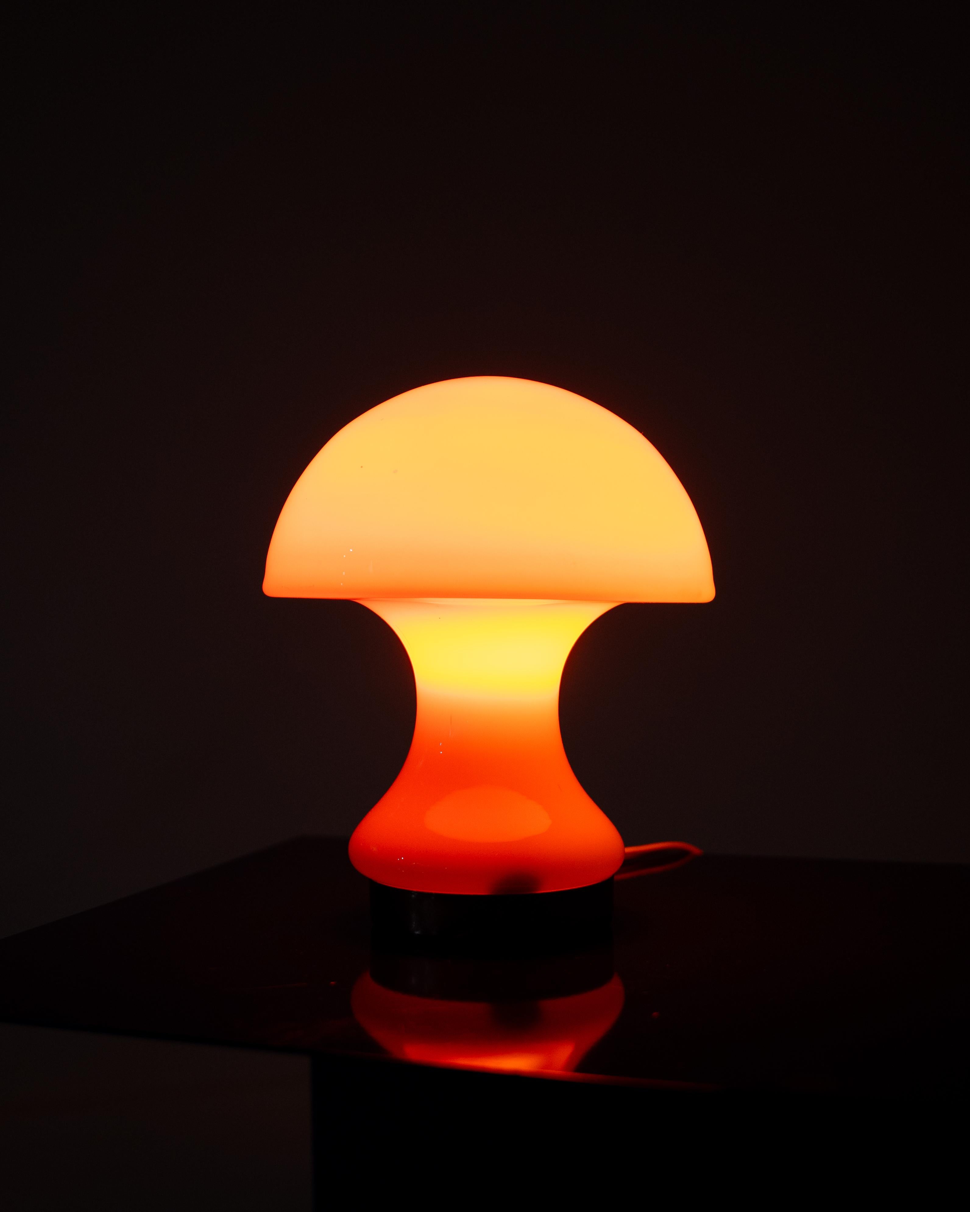 A Space Age Pilz Tischlampe im Angebot 5