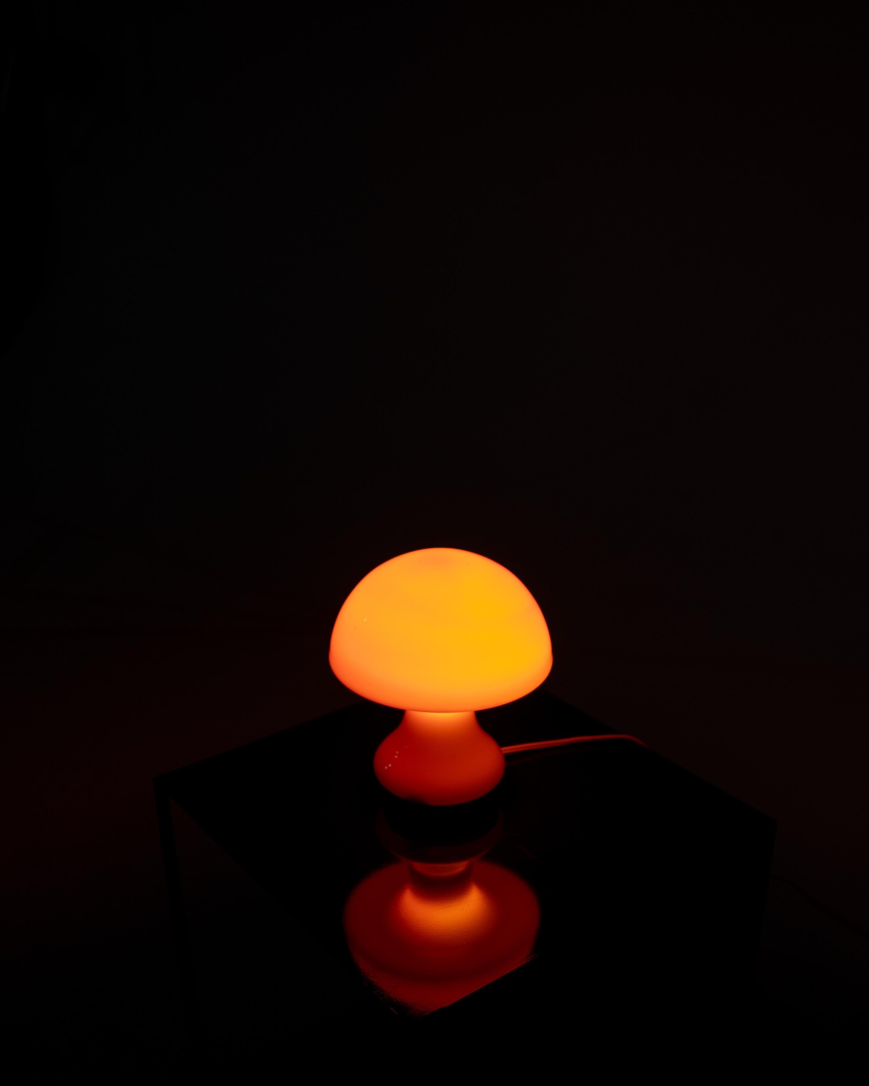 A Space Age Pilz Tischlampe im Angebot 6