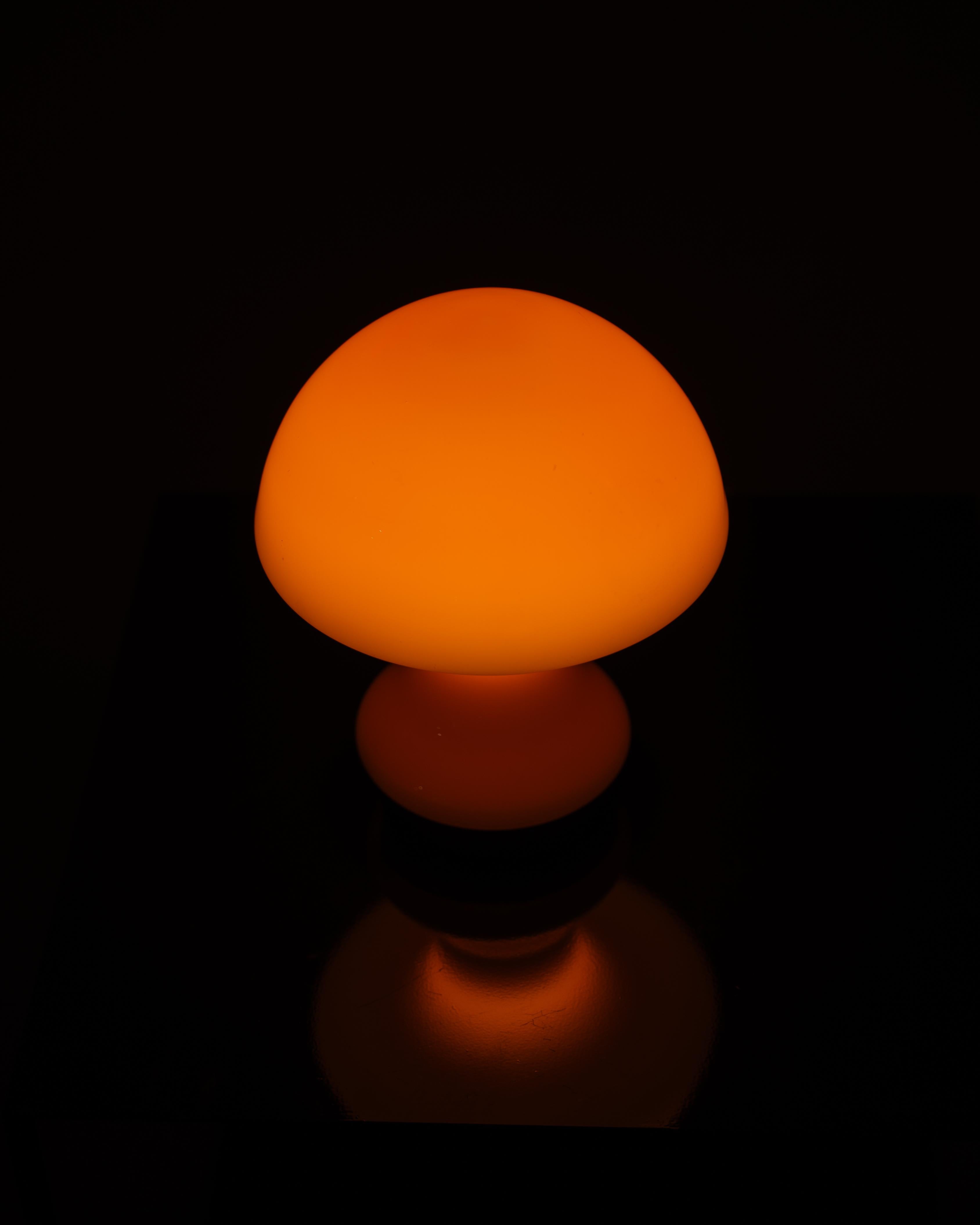 Space Age Mushroom table lamp For Sale 6