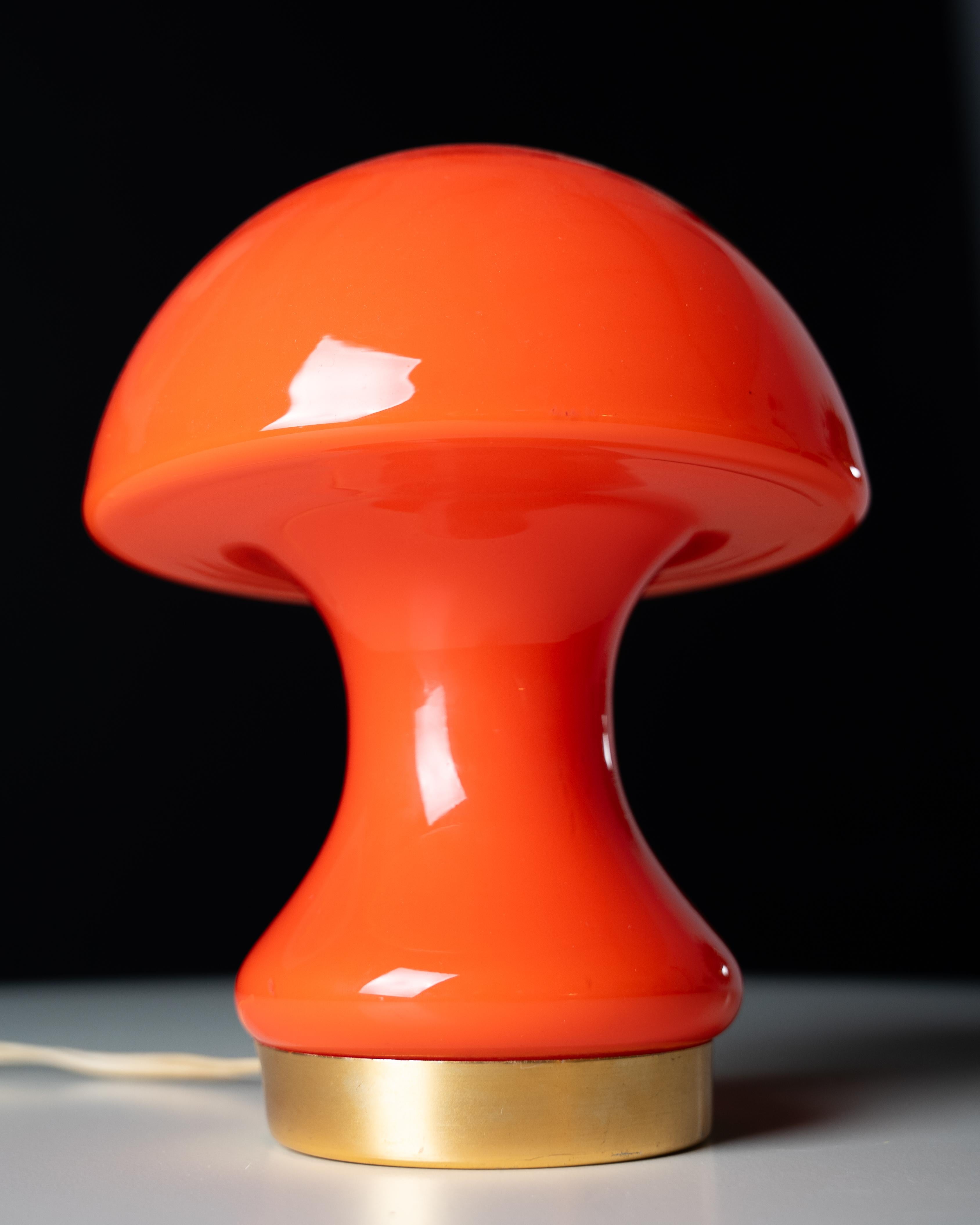A Space Age Pilz Tischlampe (Metall) im Angebot