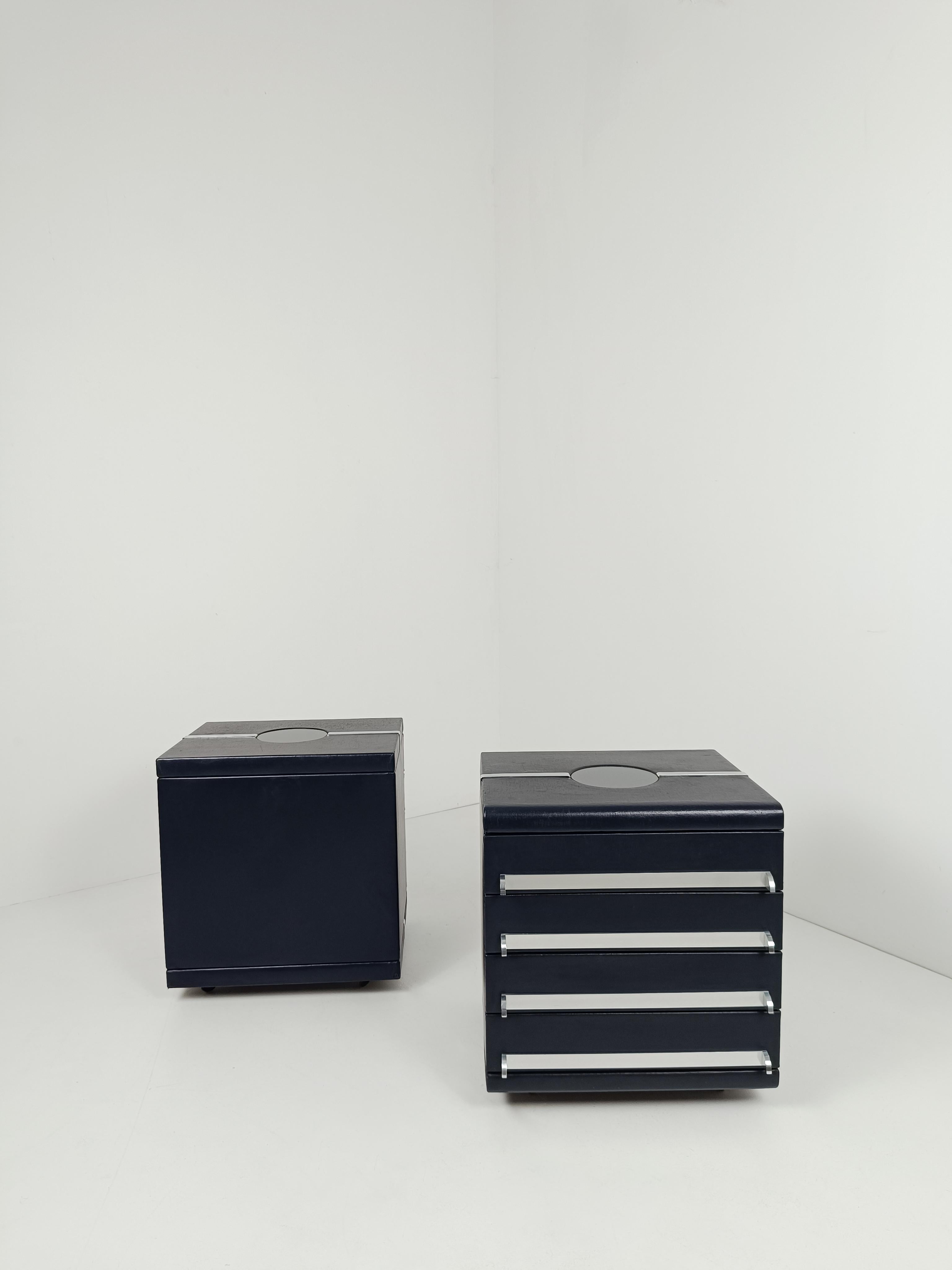 Space Age Night Stands in the style of Luigi Massoni in Chrome & Leather, 70s For Sale 7