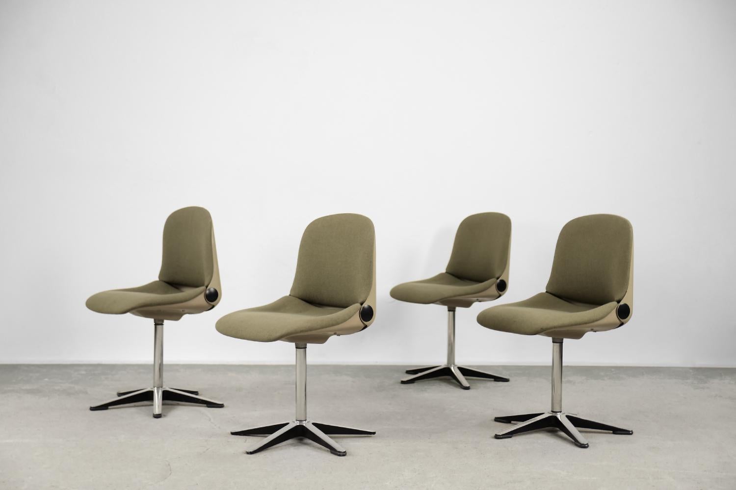 Allemand Chaises de bureau 232 de l'ère spatiale de Wilhelm Ritz pour Wilkhahn, 1970, ensemble de 4 pièces