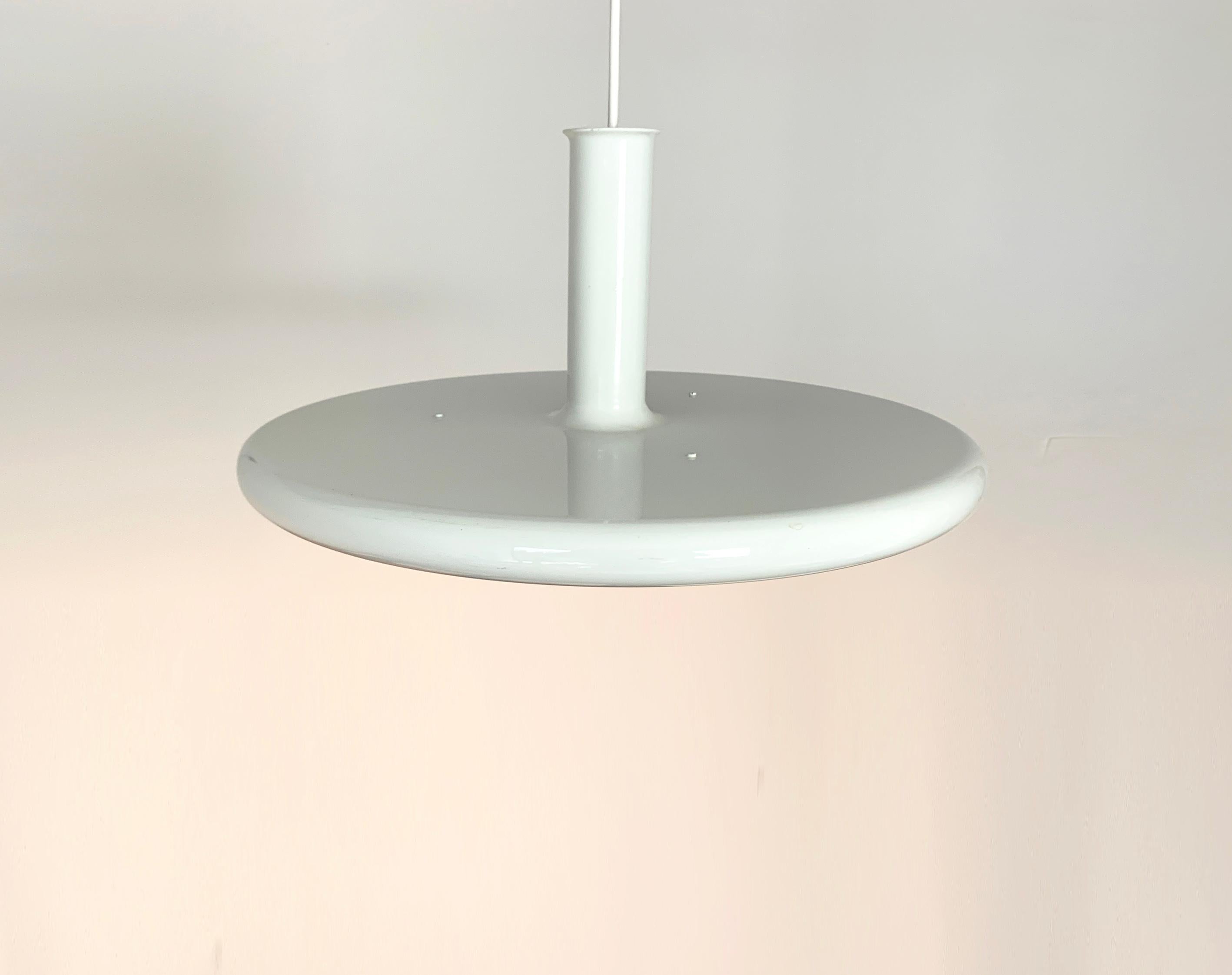 Scandinave moderne Lampe à suspension Optima dans le style UFO par Hans Due Fog & Mørup Danemark en vente