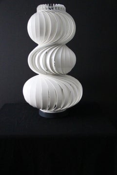 Space Age or Mid Century Modern Twirling Medusa Lamp in White Steel and Aluminum