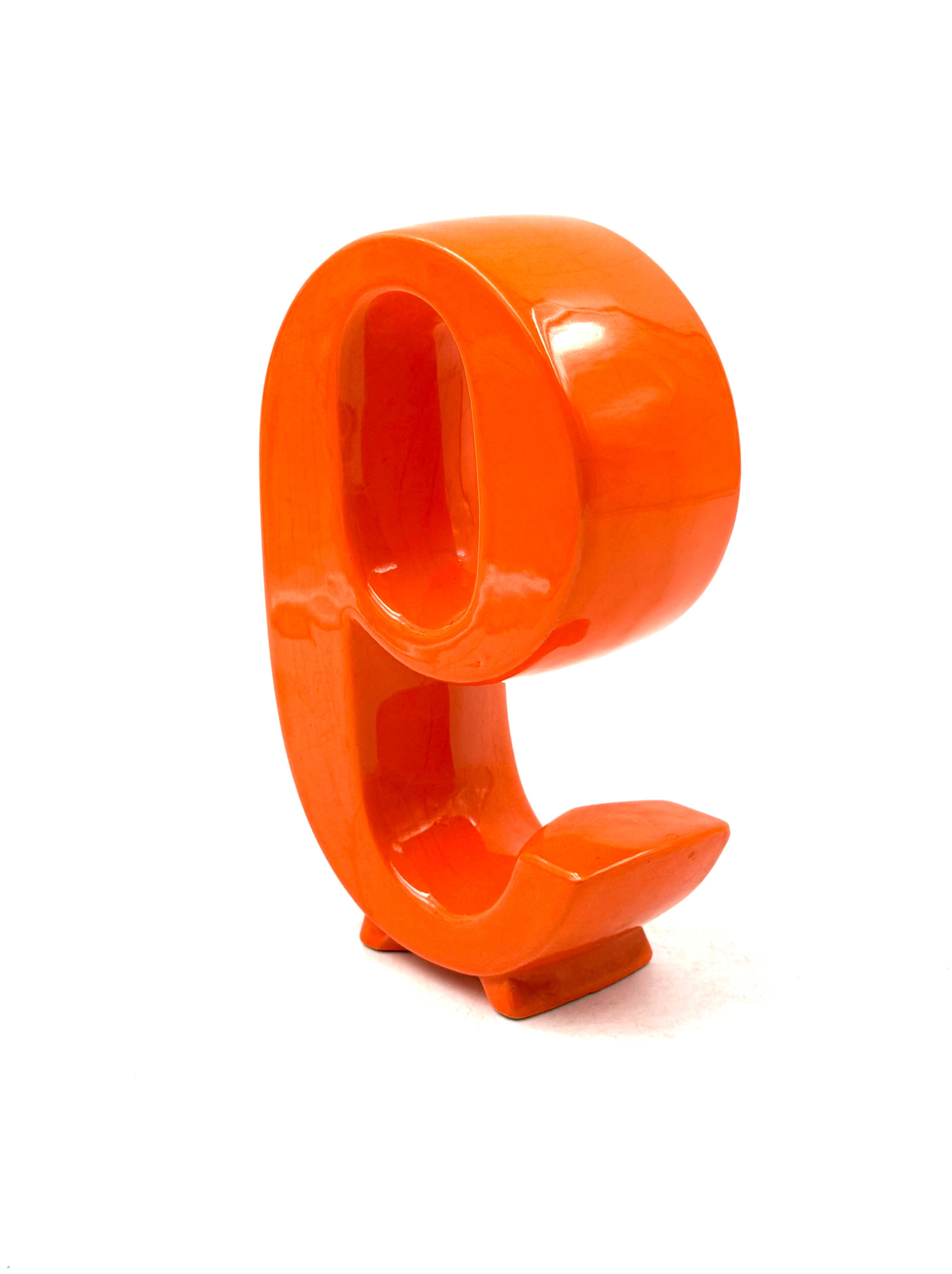 Weltraumzeitalter orange 9 Nummer geformt Keramik Solifleur Vase, Marcel Radureau ca. 197 im Angebot 1