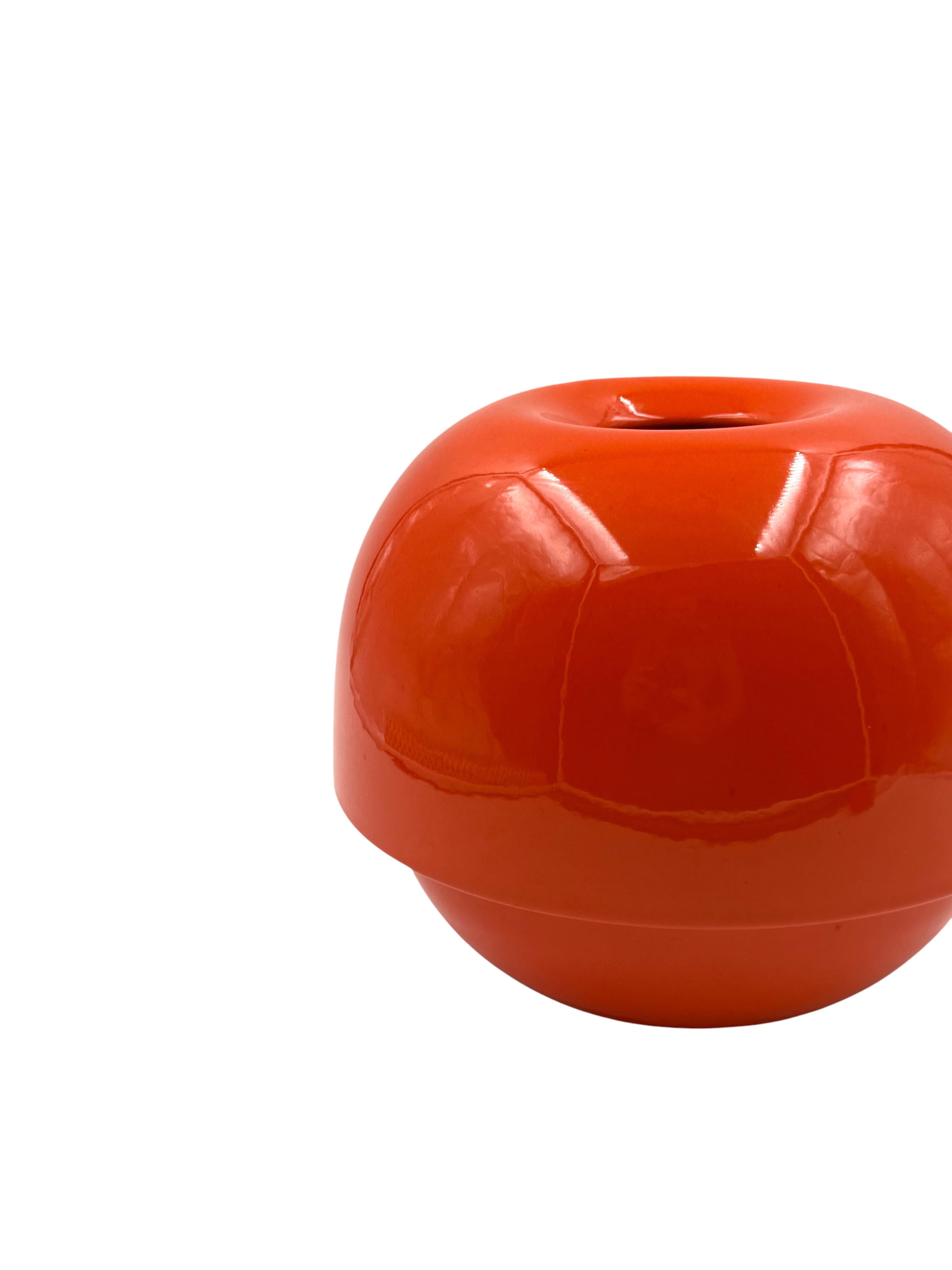Vase en céramique orange de l'ère spatiale, Sicart Italie vers 1970 en vente 7