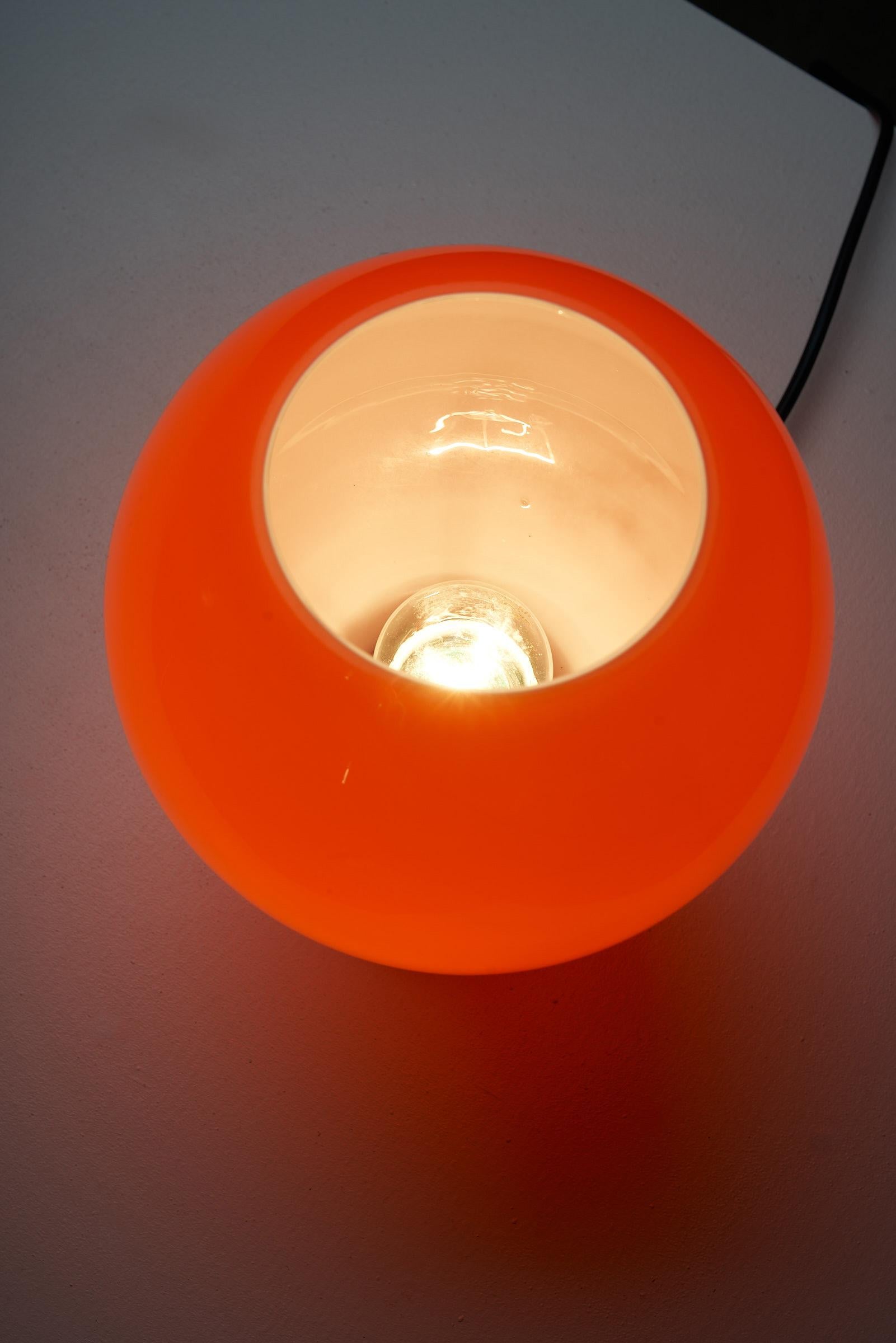 Fait main Lampe de table en verre orange de l'ère spatiale, 1970 en vente