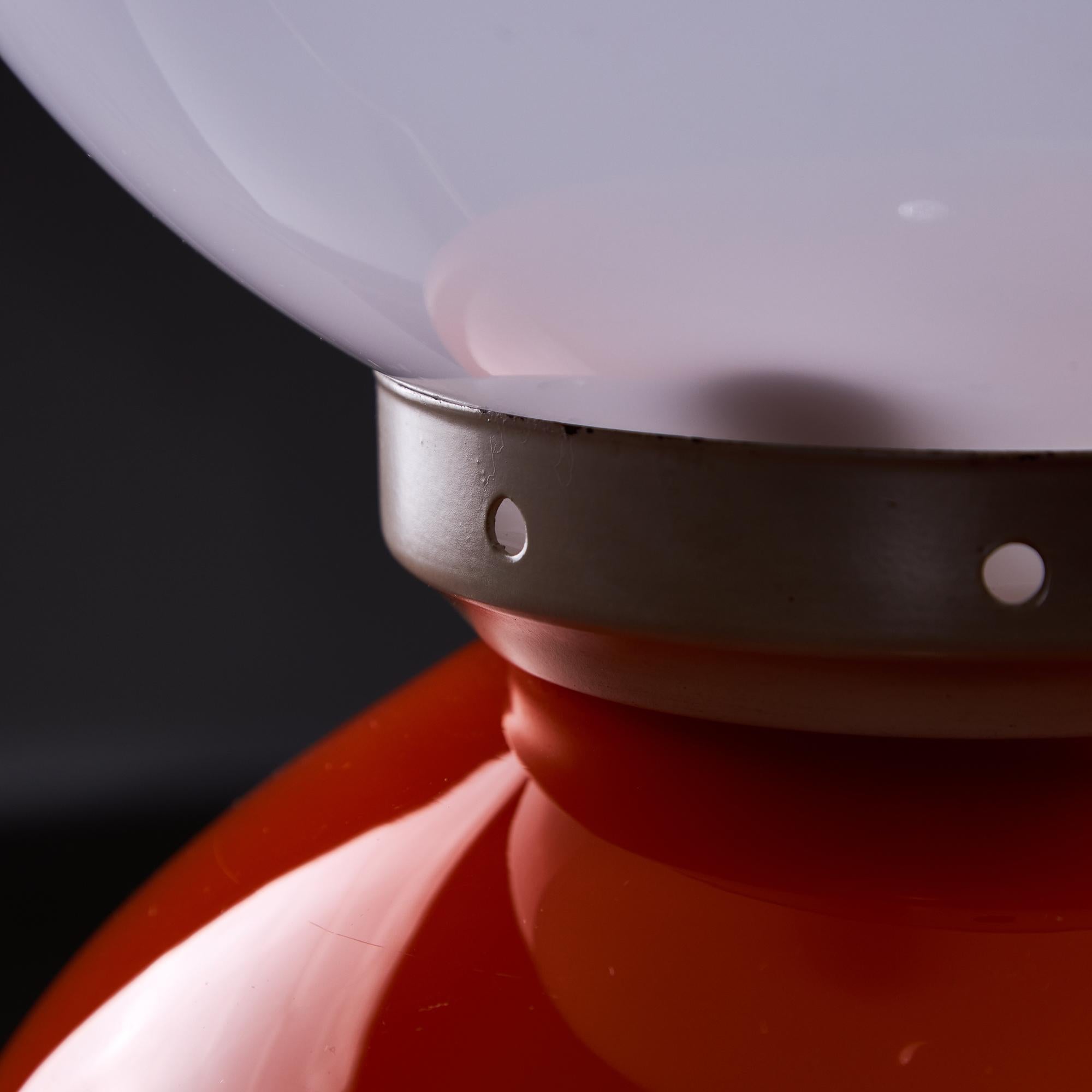 Lampe en verre orange de l'ère spatiale, 1970 en vente 2
