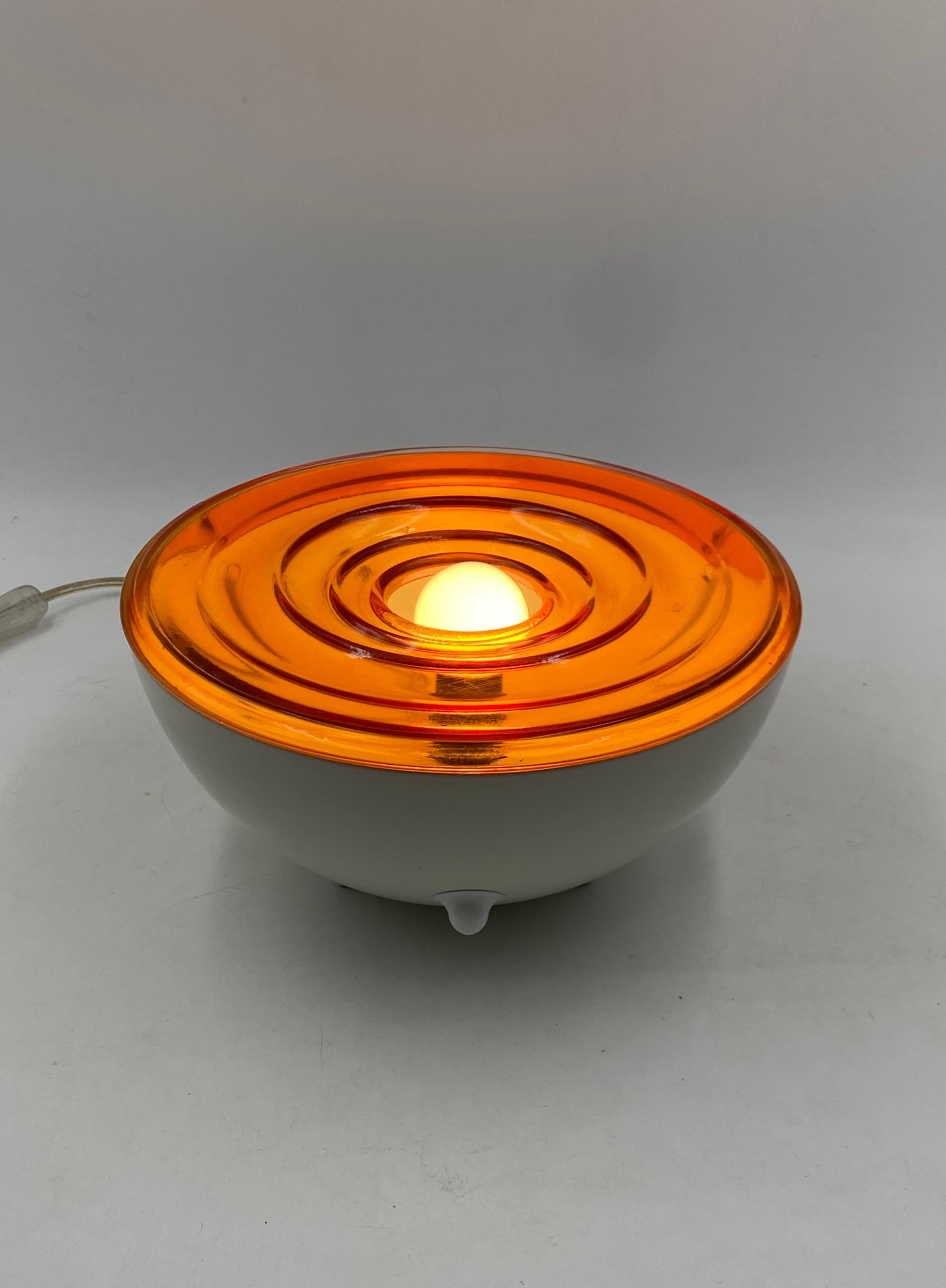 Lampe de table en verre orange de l'ère spatiale, France 1970 en vente 9
