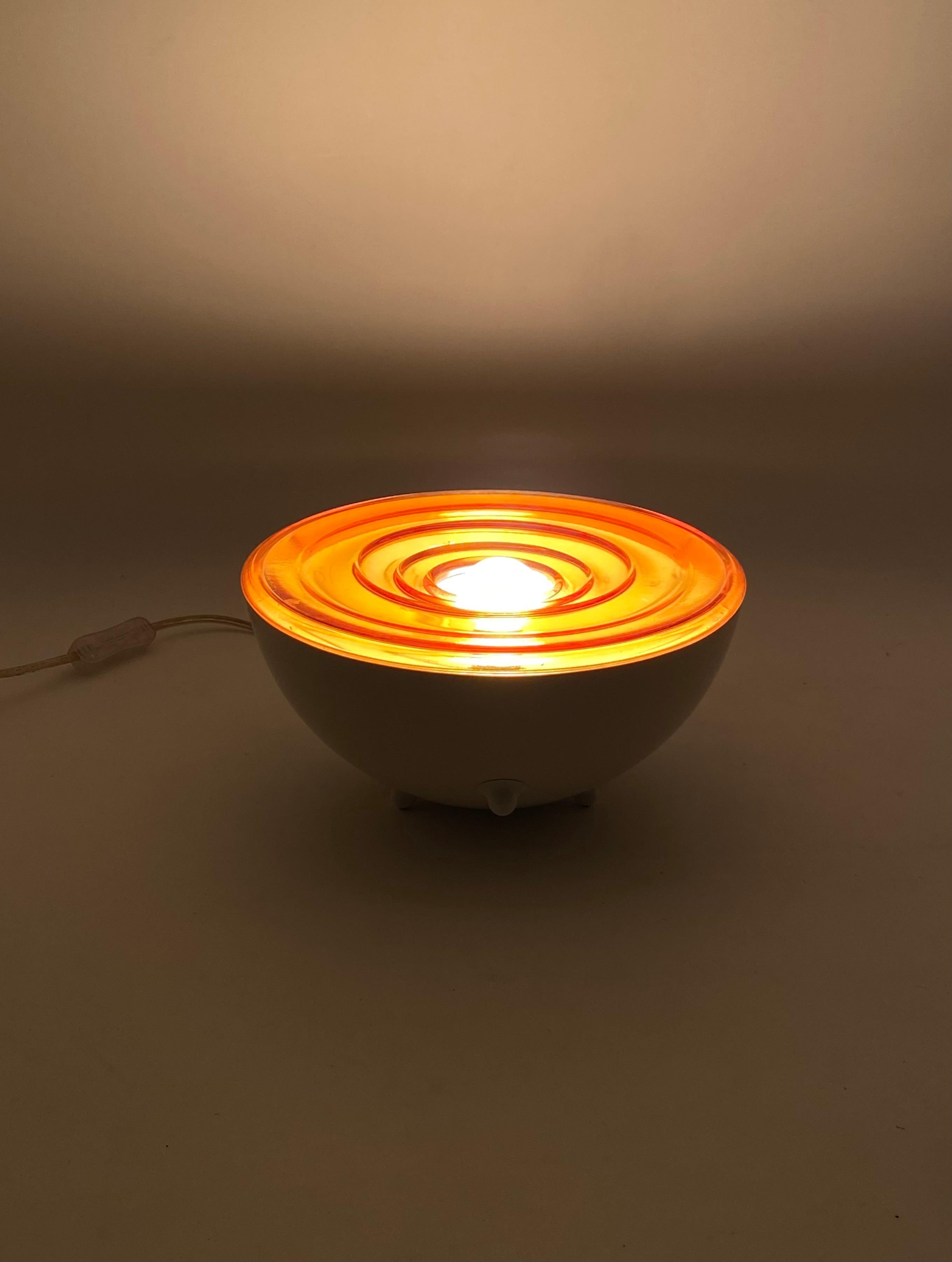 Lampe de table en verre orange de l'ère spatiale, France 1970 en vente 10