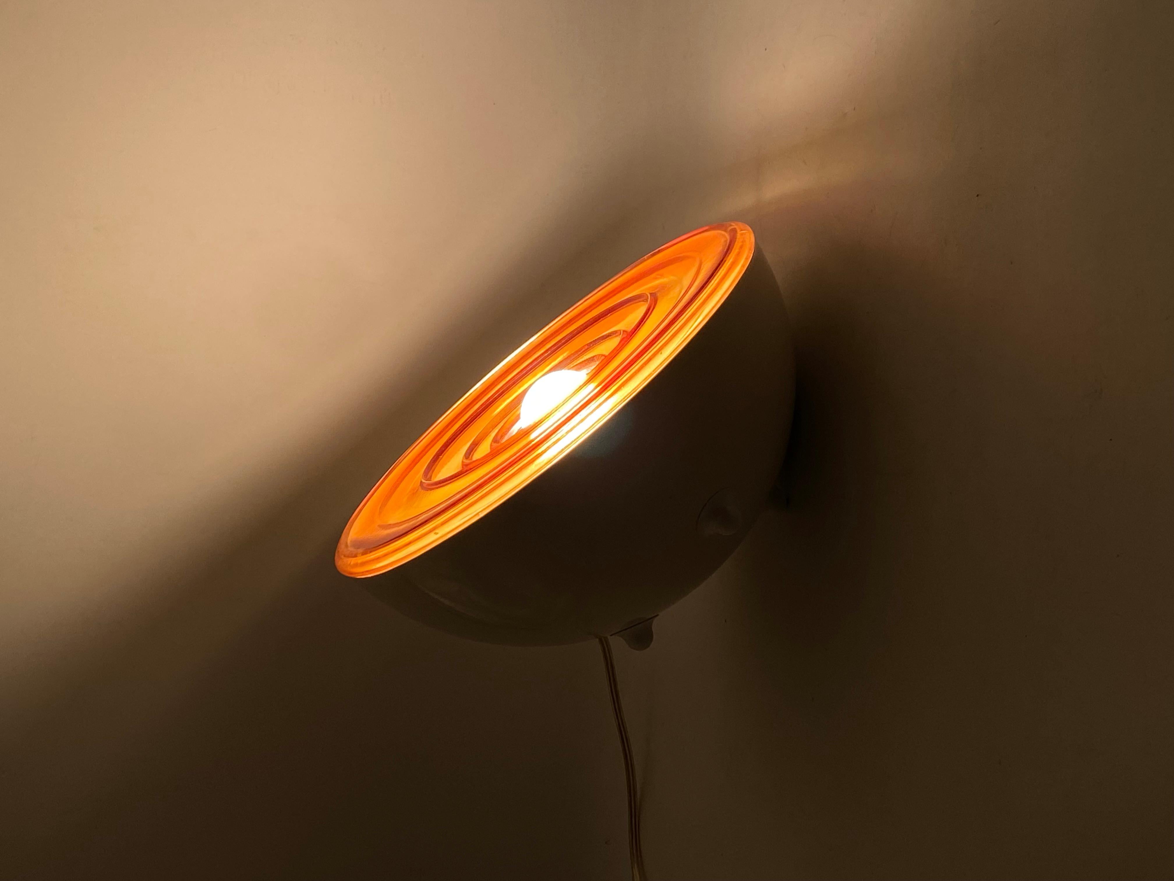 Lampe de table en verre orange de l'ère spatiale, France 1970 en vente 11