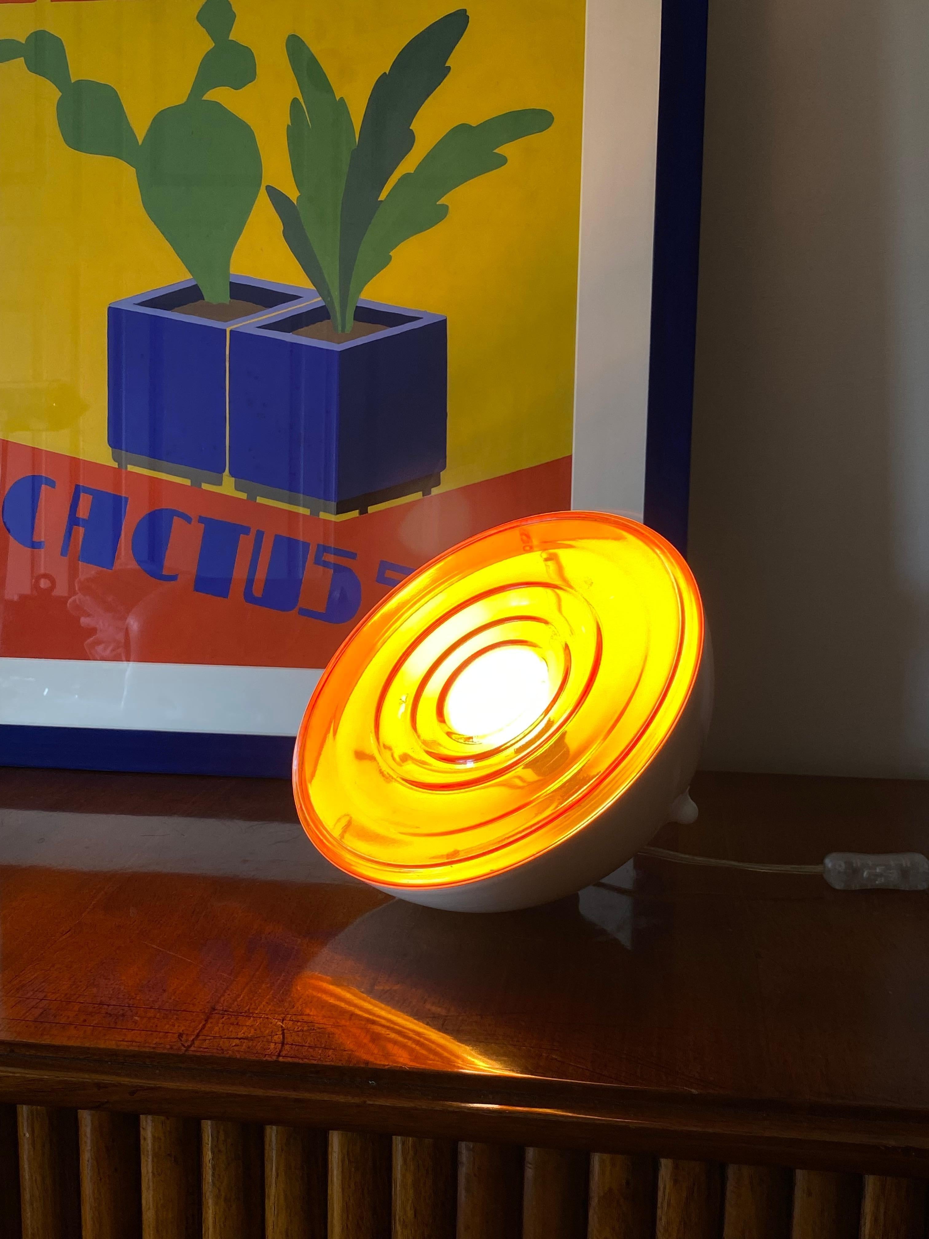 Late 20th Century Lampe de table en verre orange de l'ère spatiale, France 1970 en vente