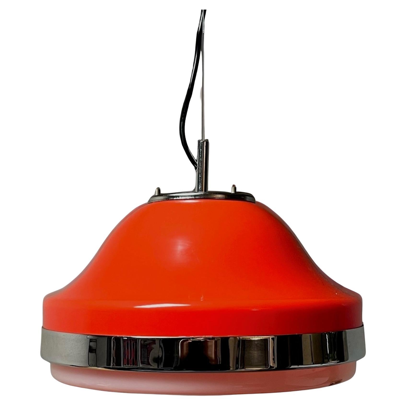 Lampe suspendue orange de l'ère spatiale par Harvey Guzzini, années 1960 en vente