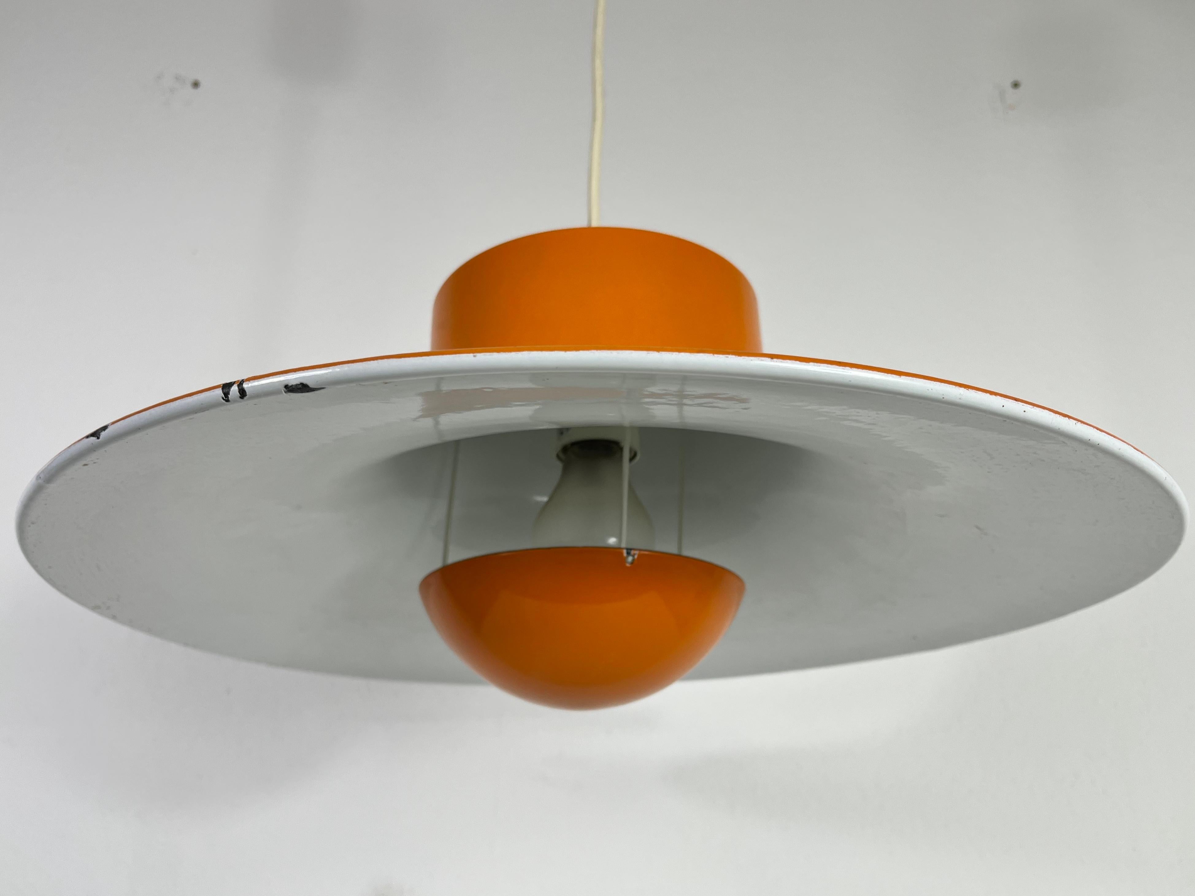 Space Age Orange Pendant Lamp by Erco, Germany, 1970s In Good Condition For Sale In Hagenbach, DE