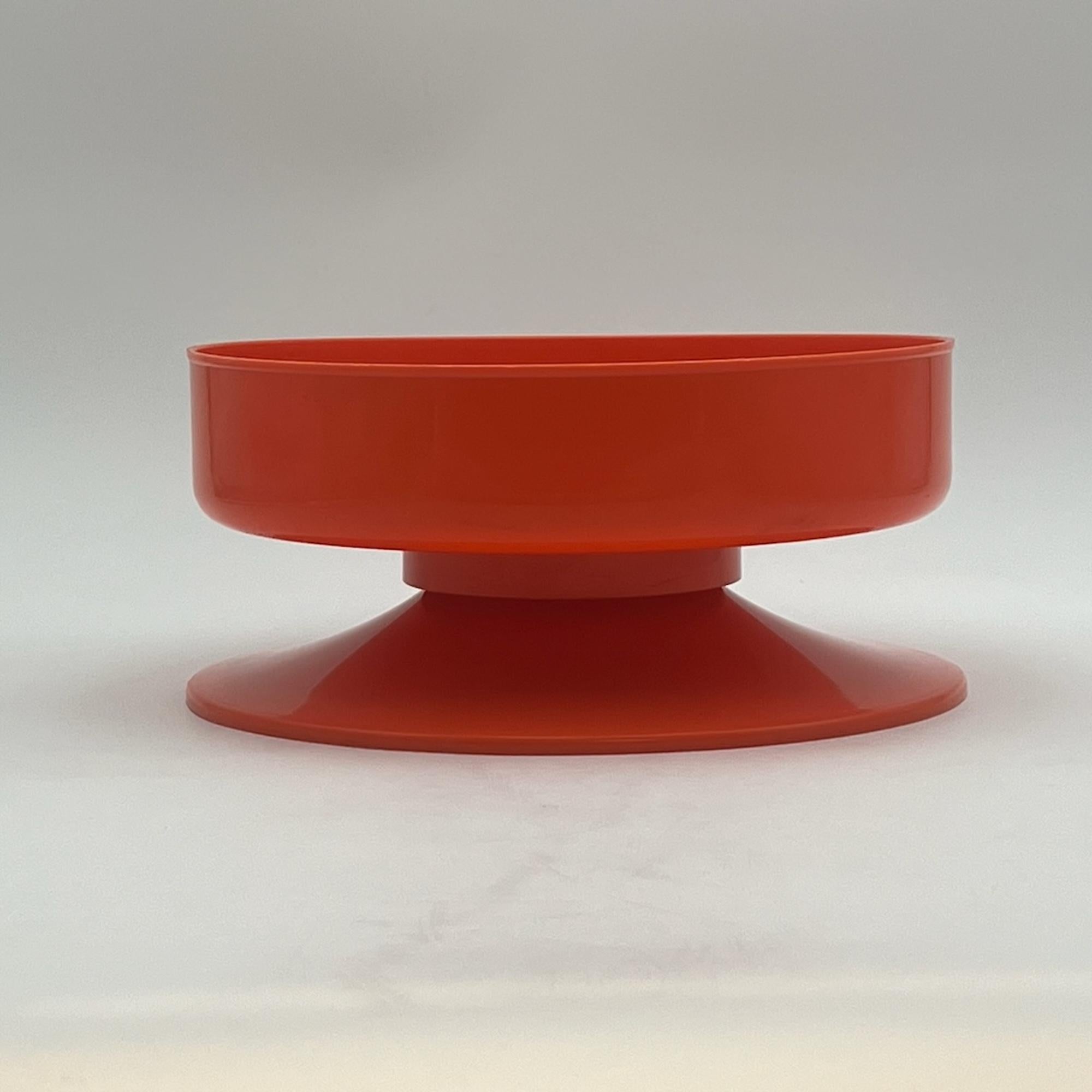 Plastique Pot en plastique orange de l'ère spatiale Luigi Massoni pour Guzzini, années 1960 en vente