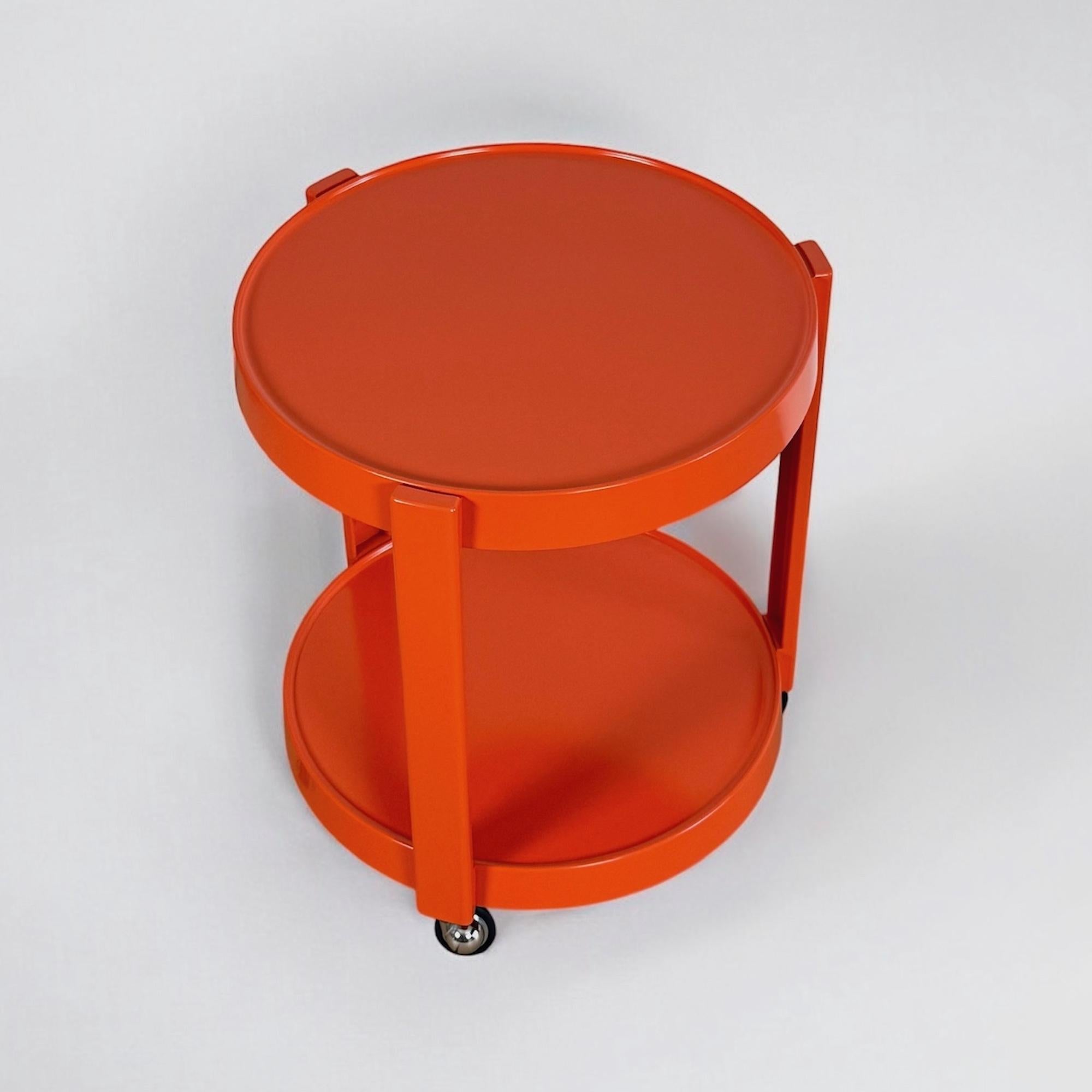 Fin du 20e siècle Table de bar mobile orange de l'ère spatiale fabriquée en Italie, 1970 en vente
