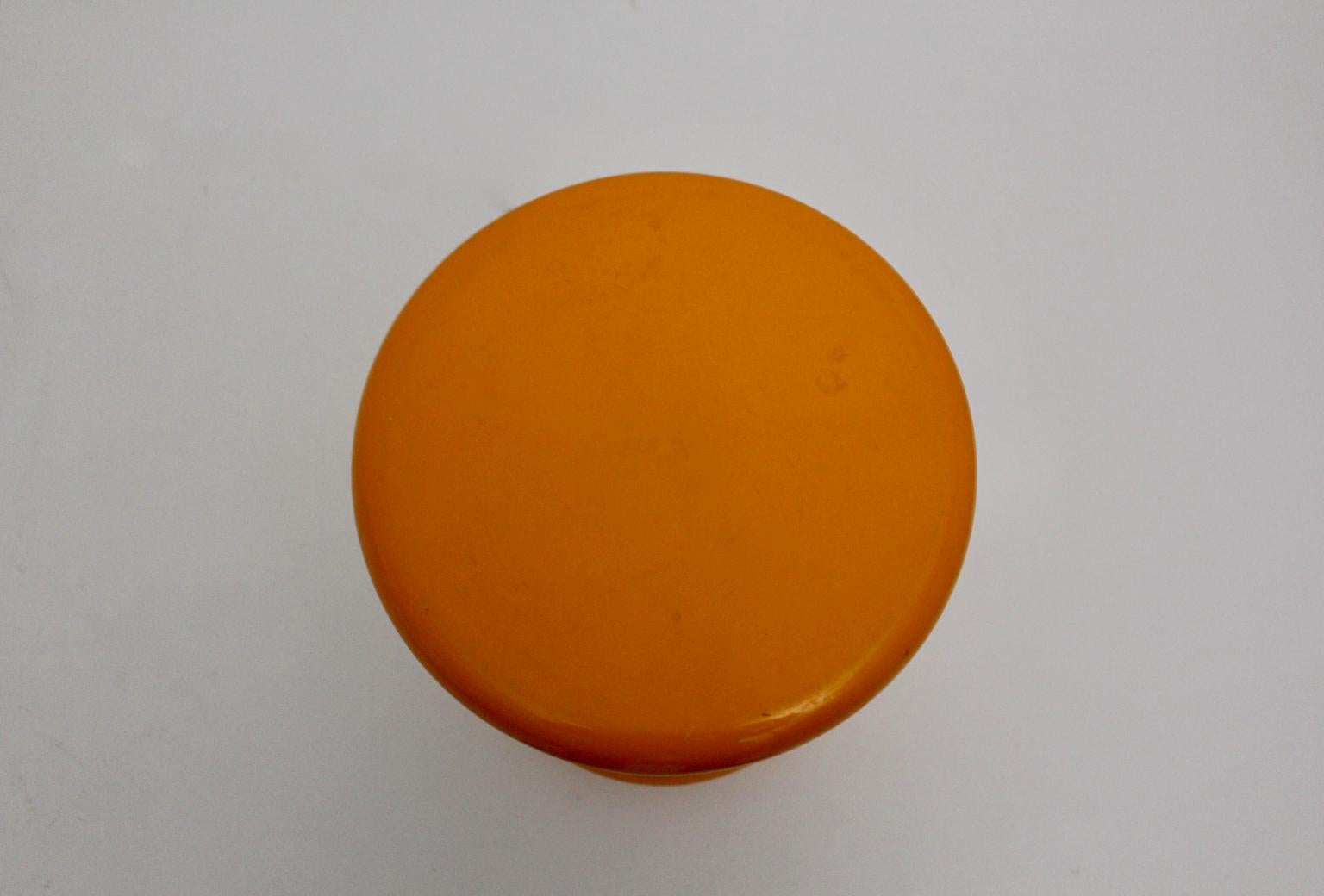 Tabouret en plastique orange de l'ère spatiale Sgabello Americano, Italie, 1970 en vente 5