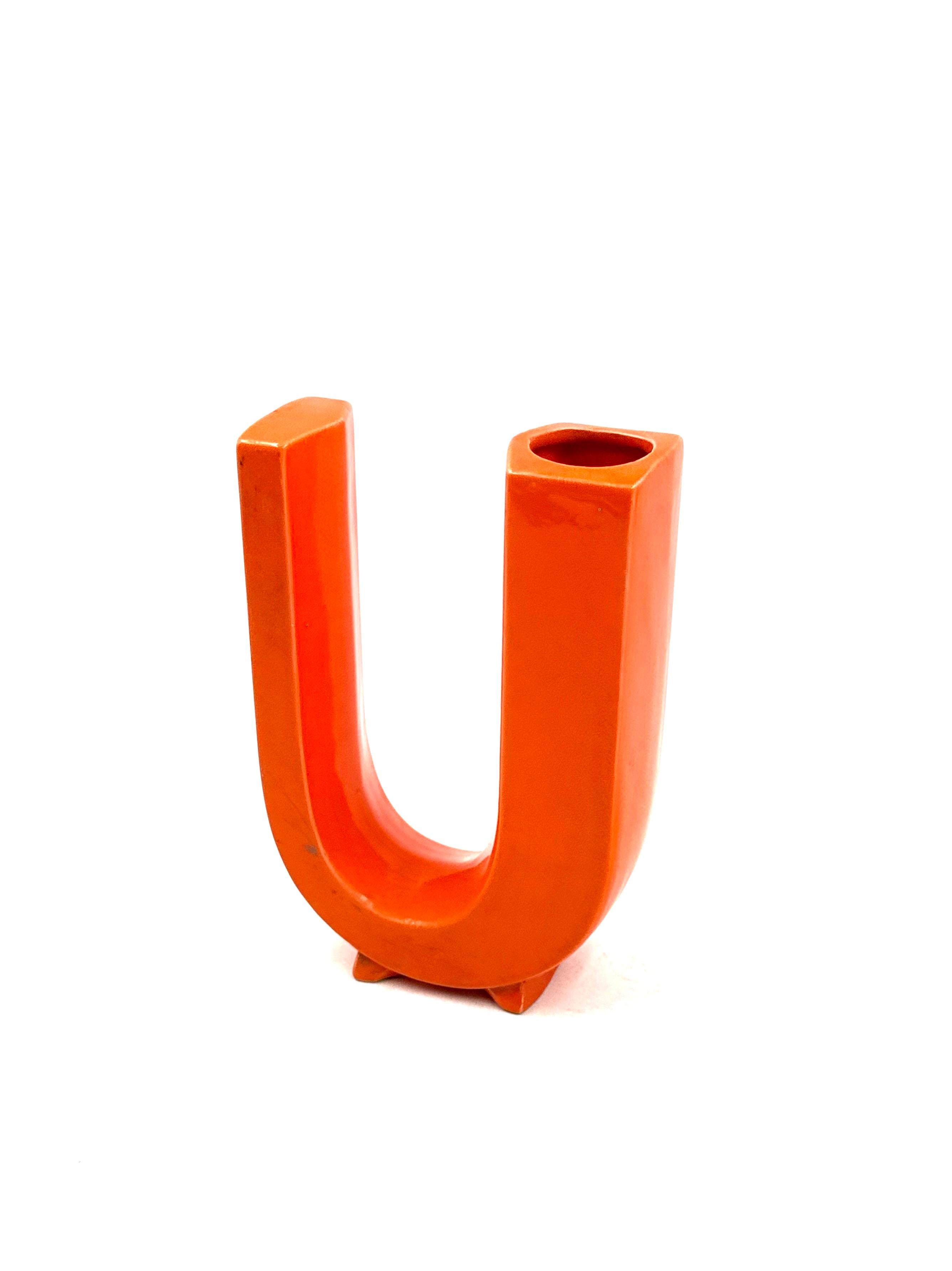 Vase solifleur en céramique en forme de lettre U de l'ère spatiale, Marcel Radureau ca.1970 Excellent état - En vente à Firenze, IT