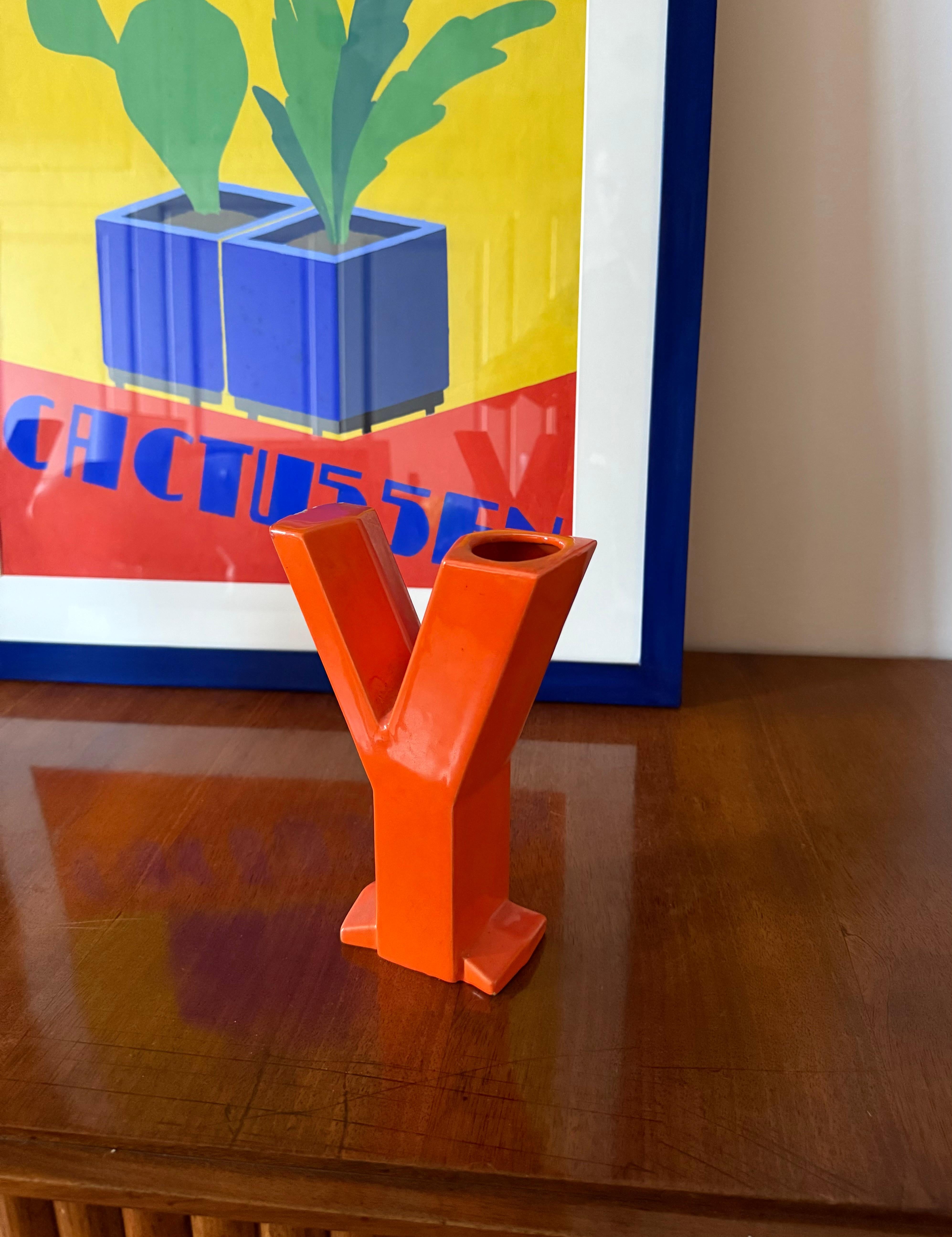 Jarrón de cerámica solifleur en forma de letra Y naranja de la era espacial, Marcel Radureau Años 70 French en venta