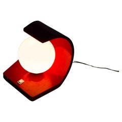 Lampada "orb" dell'era spaziale con involucro in laminato rosso, Italia anni '60