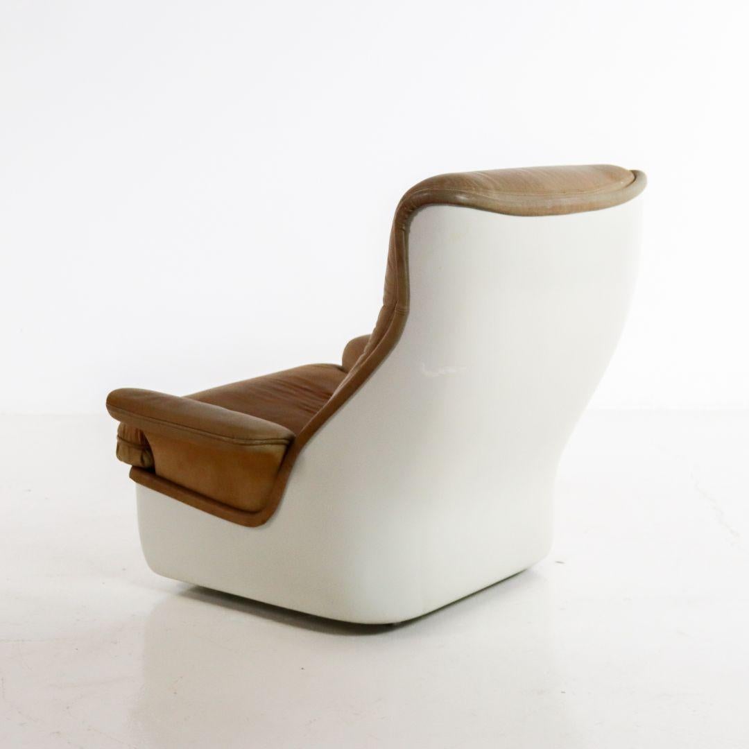 This Space Age fiberglass armchair, the 