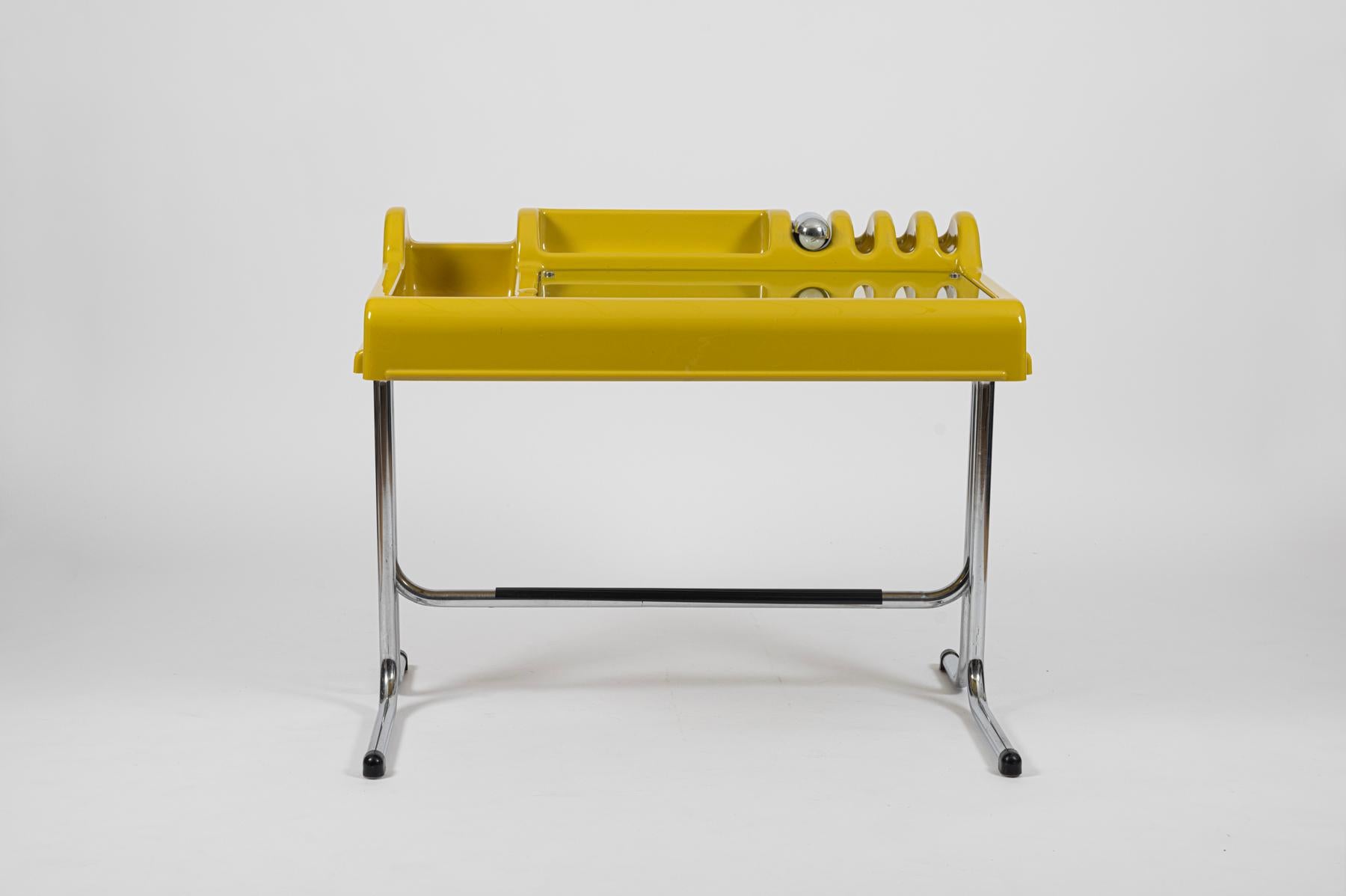 Space age moulded ABS acrylic desk, with integrated glass top and functional articulated angle lamp in chrome. 

In wonderful condition. A few surface scratches to the glass top. The moulded plastic is in great condition, as is the chrome with