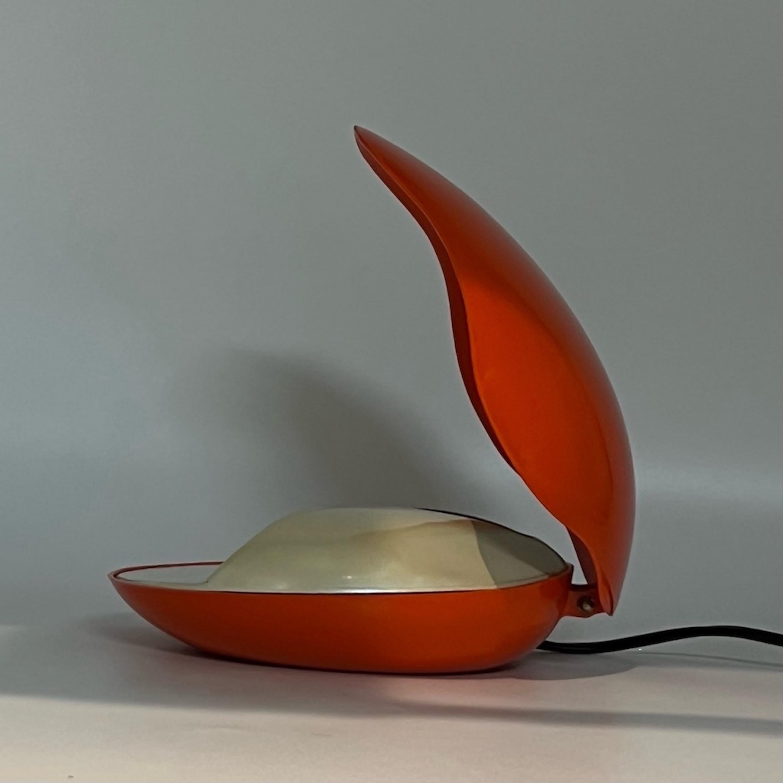 Space Age Oyster Lamp in Glossy Orange Hue by Gamma 3 Italy, 1970s 4