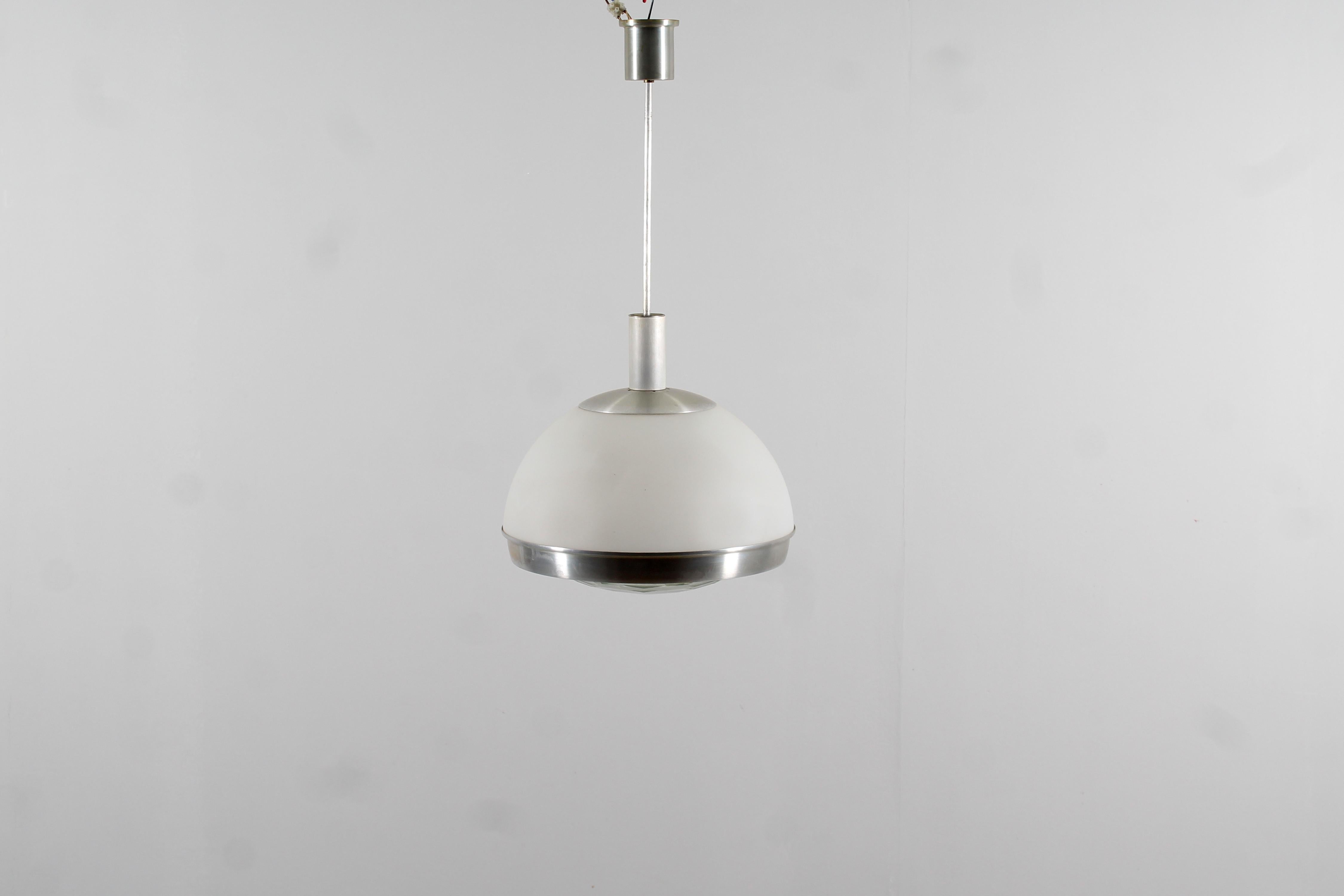 Space Age P. Guidetti Crippa for Lumi Aluminium and Glass Suspension Lamp 60s In Good Condition For Sale In Palermo, IT