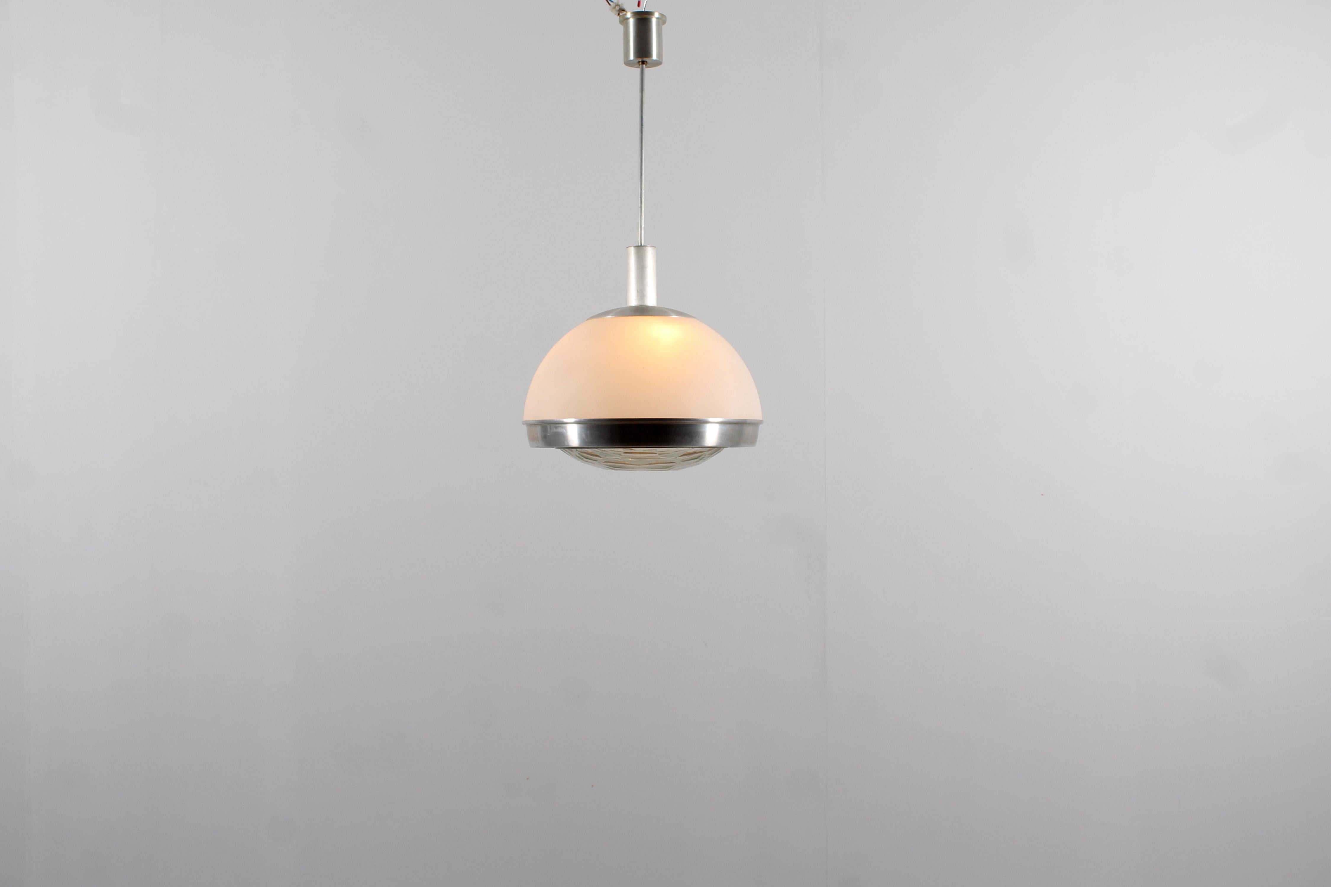 Mid-20th Century Space Age P. Guidetti Crippa for Lumi Aluminium and Glass Suspension Lamp 60s For Sale