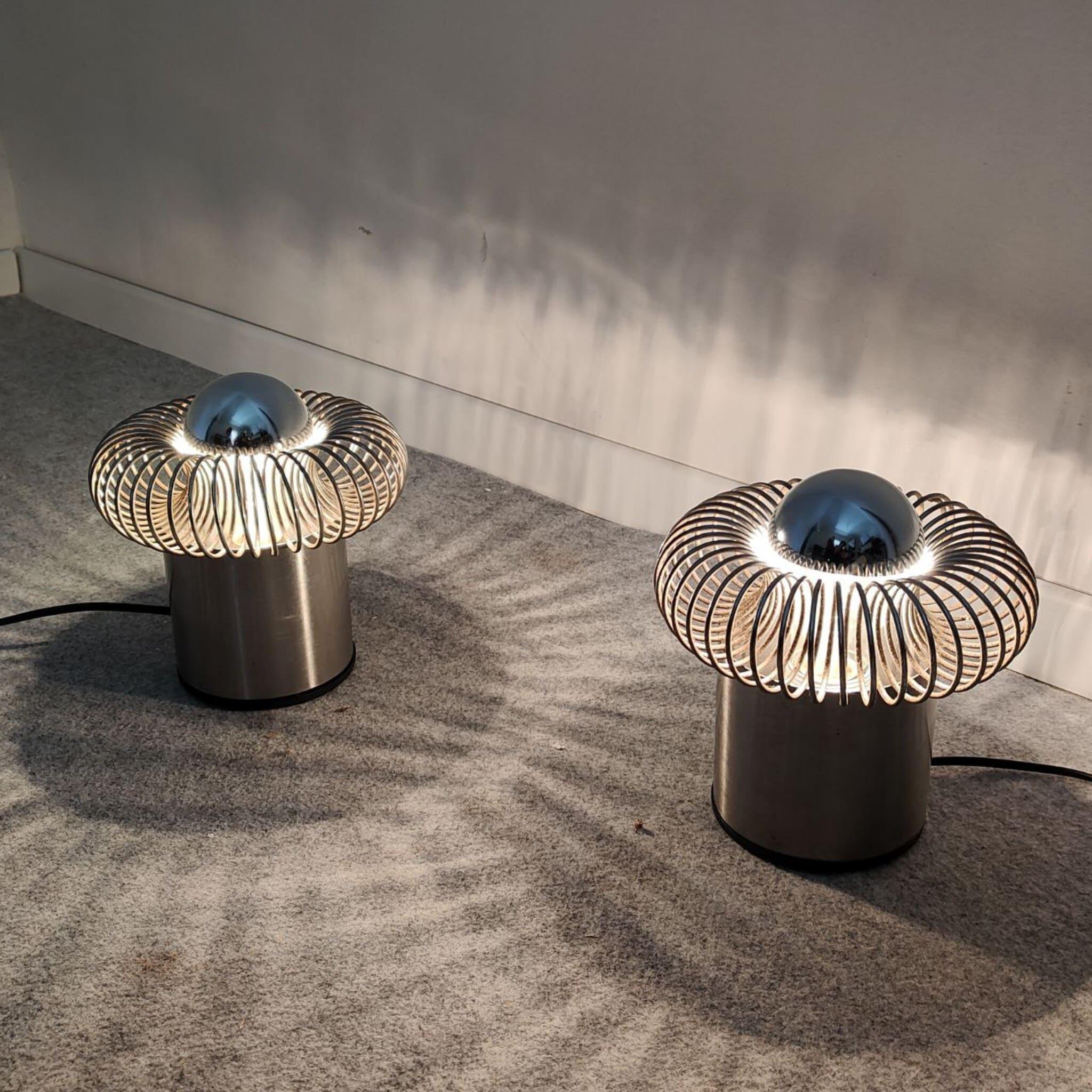 Paar Tischlampen aus dem Space Age von Philippe Rogier für Oxar, Frankreich, 1970er Jahre (Metall) im Angebot