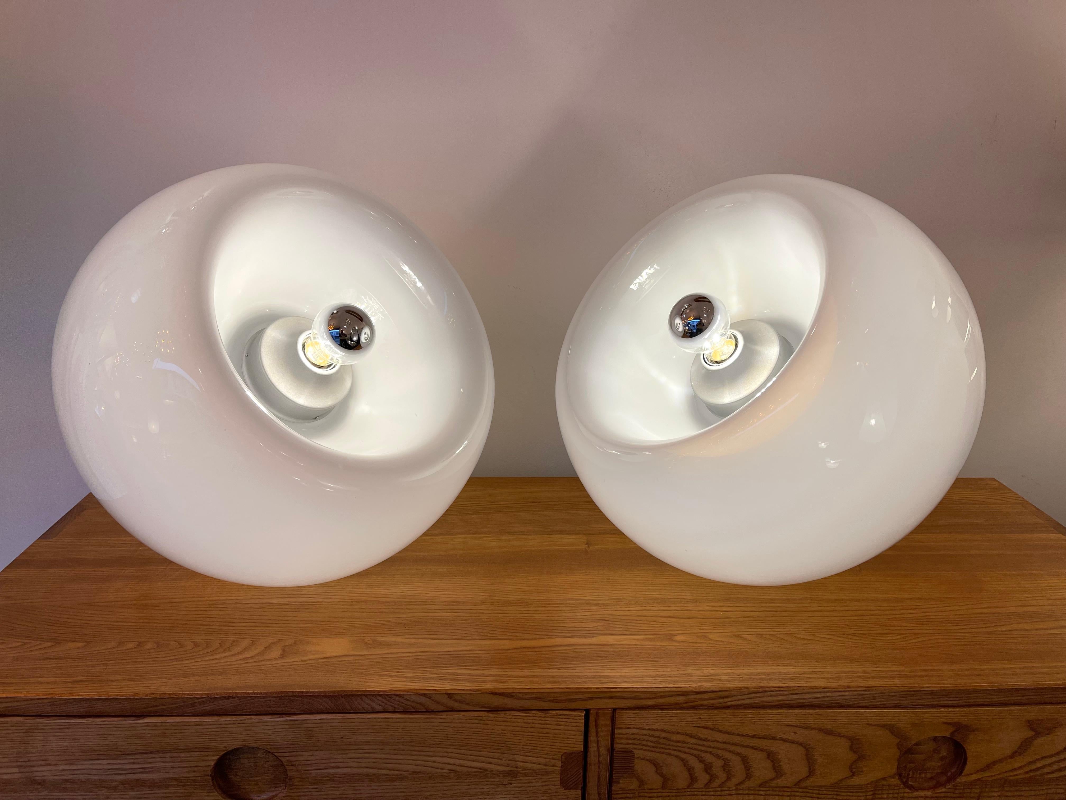 Space Age Pair of Vacuna Murano Glass Lamps by Artemide, Italy, 1968 For Sale 6
