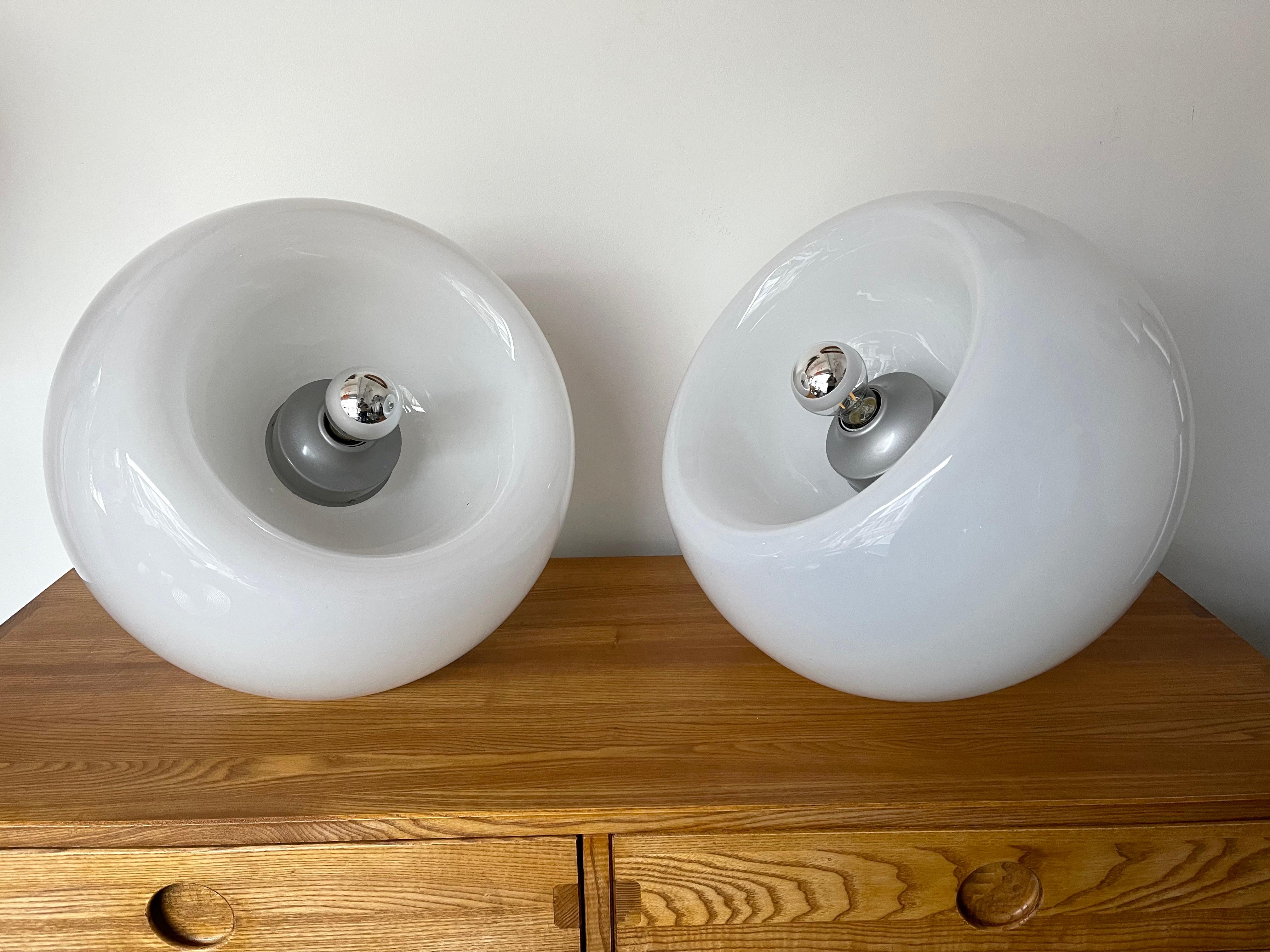 Space Age Pair of Vacuna Murano Glass Lamps by Artemide, Italy, 1968 For Sale 2