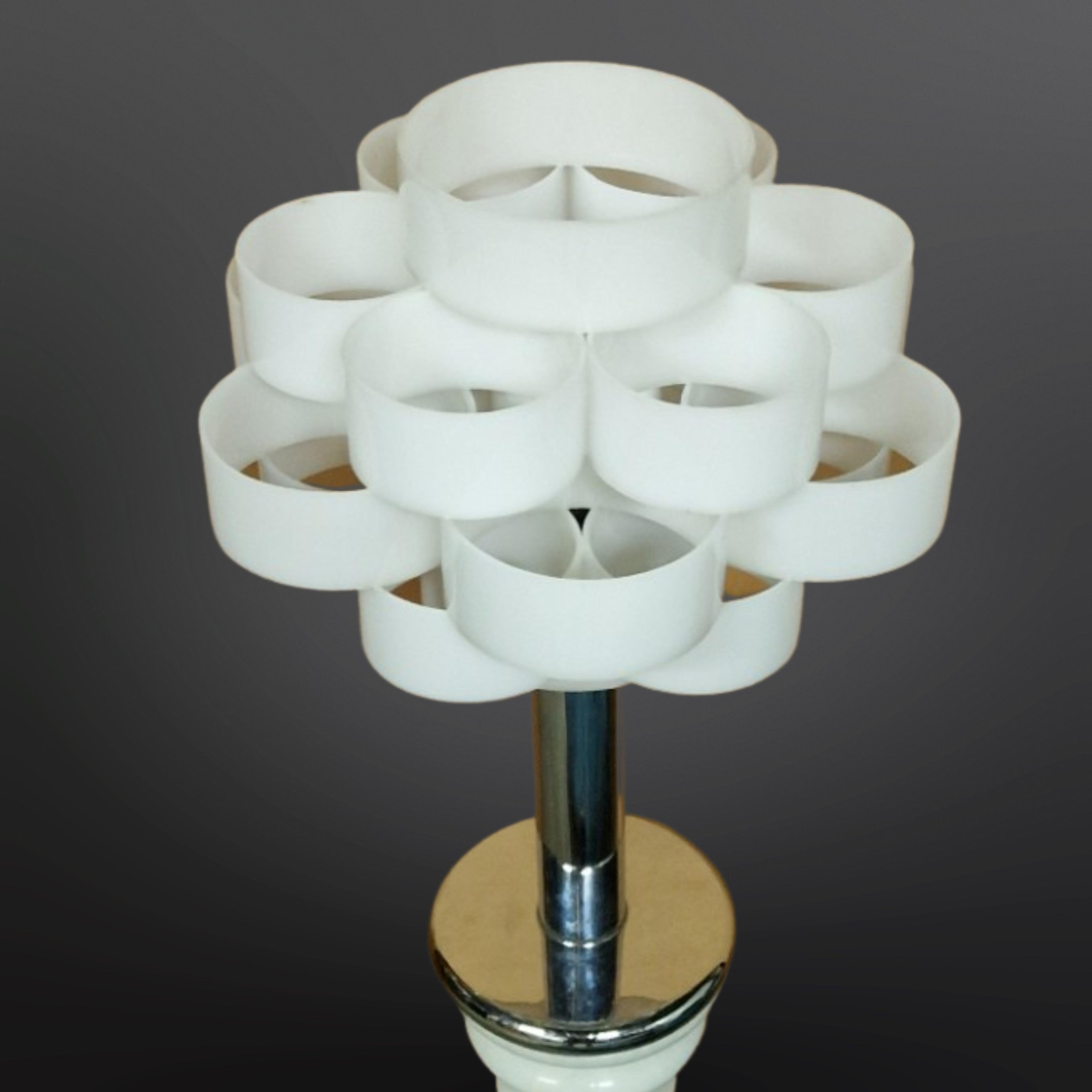 Space age Panton style table lamp, Italy 1960s 3